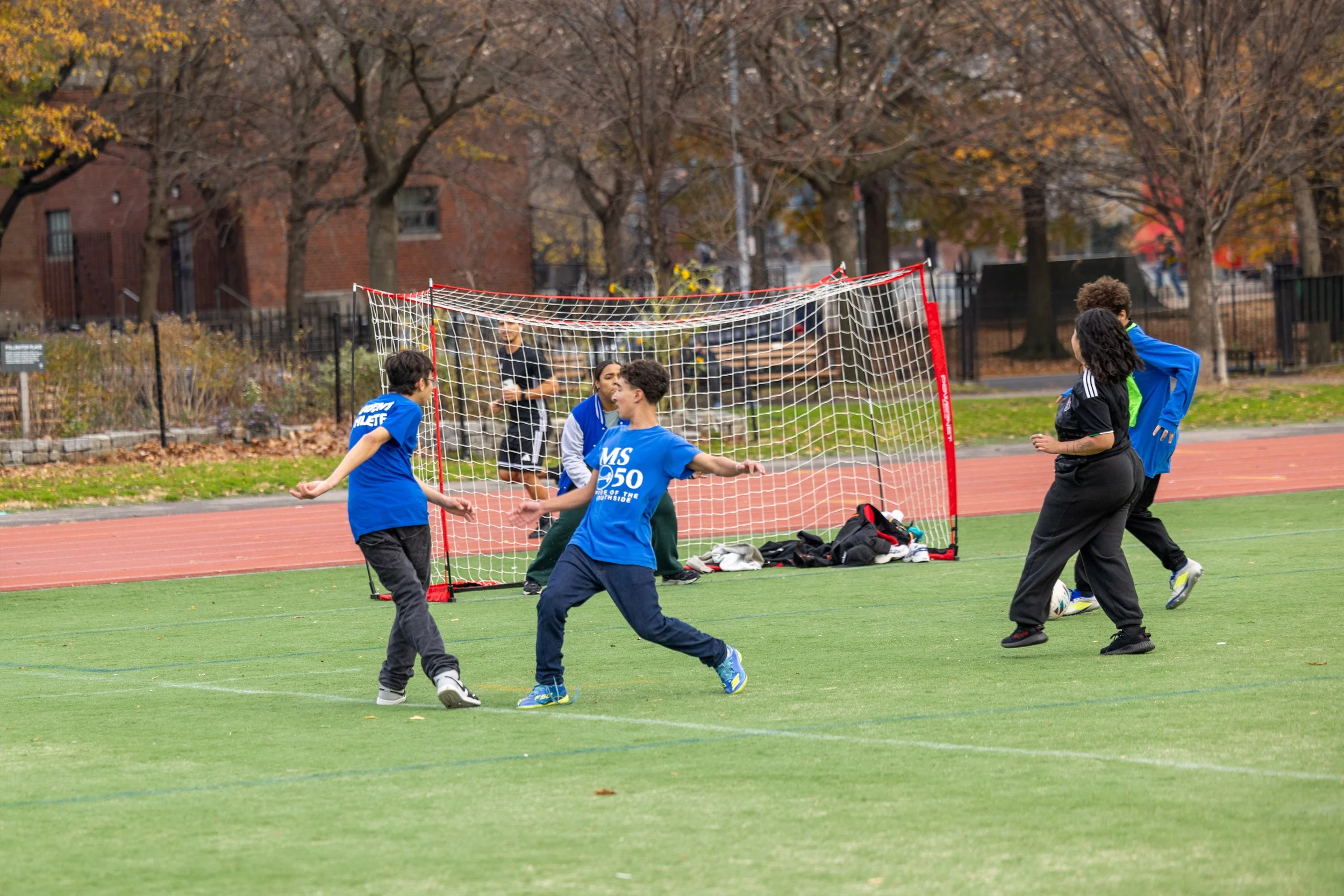 TurkeyBowl25-071.jpg
