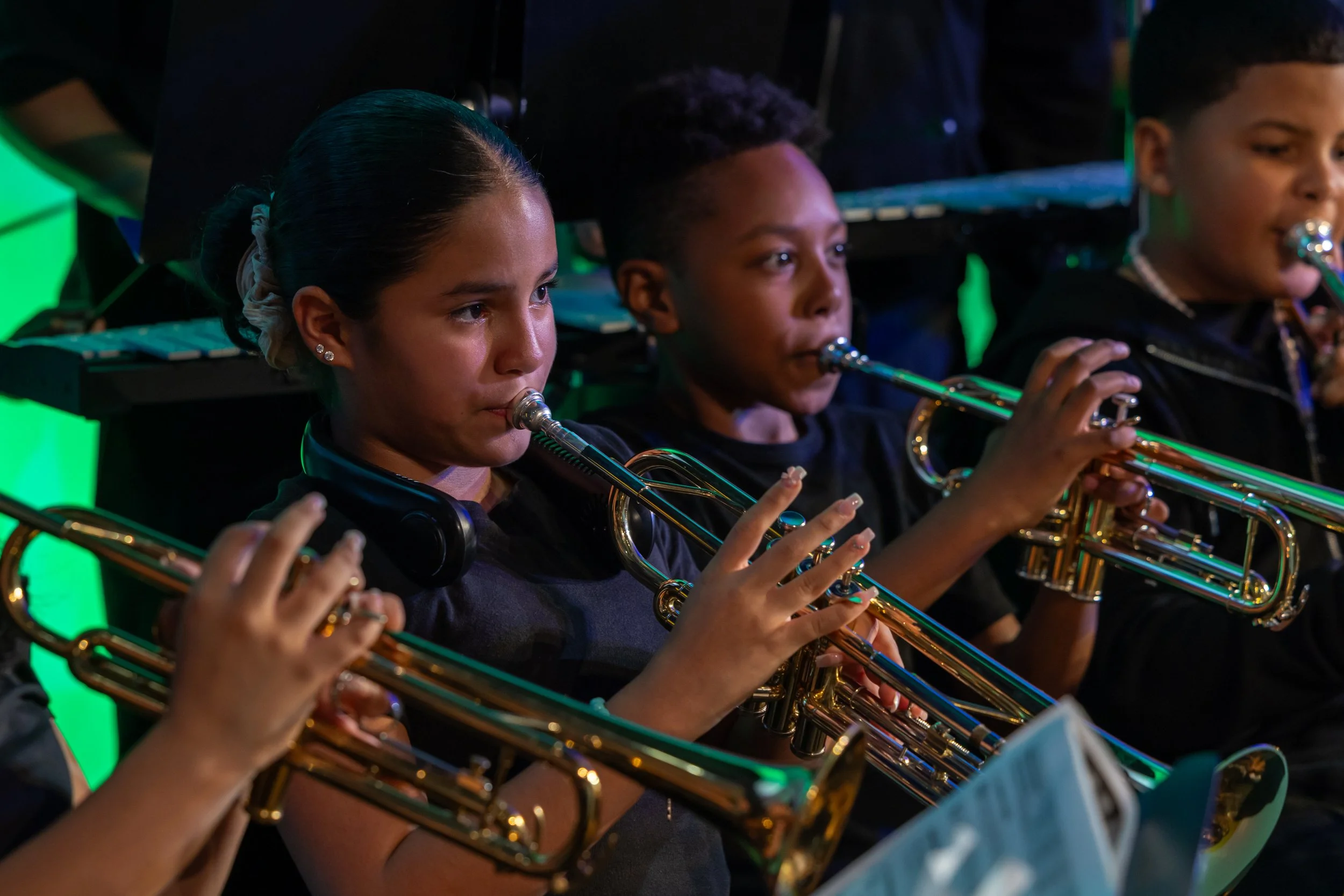 middle school students perform in band concert
