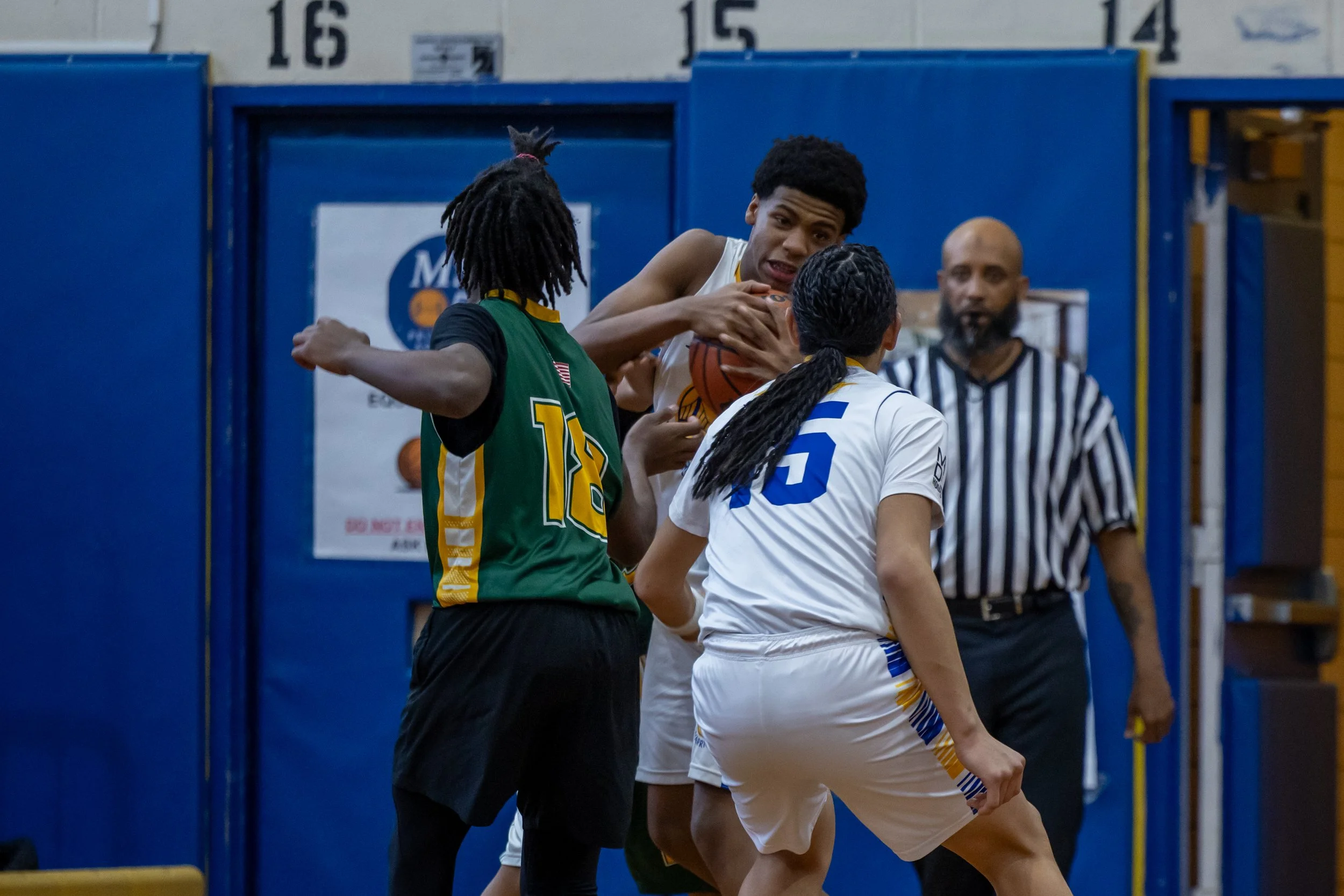 BoysBball26-018.jpg