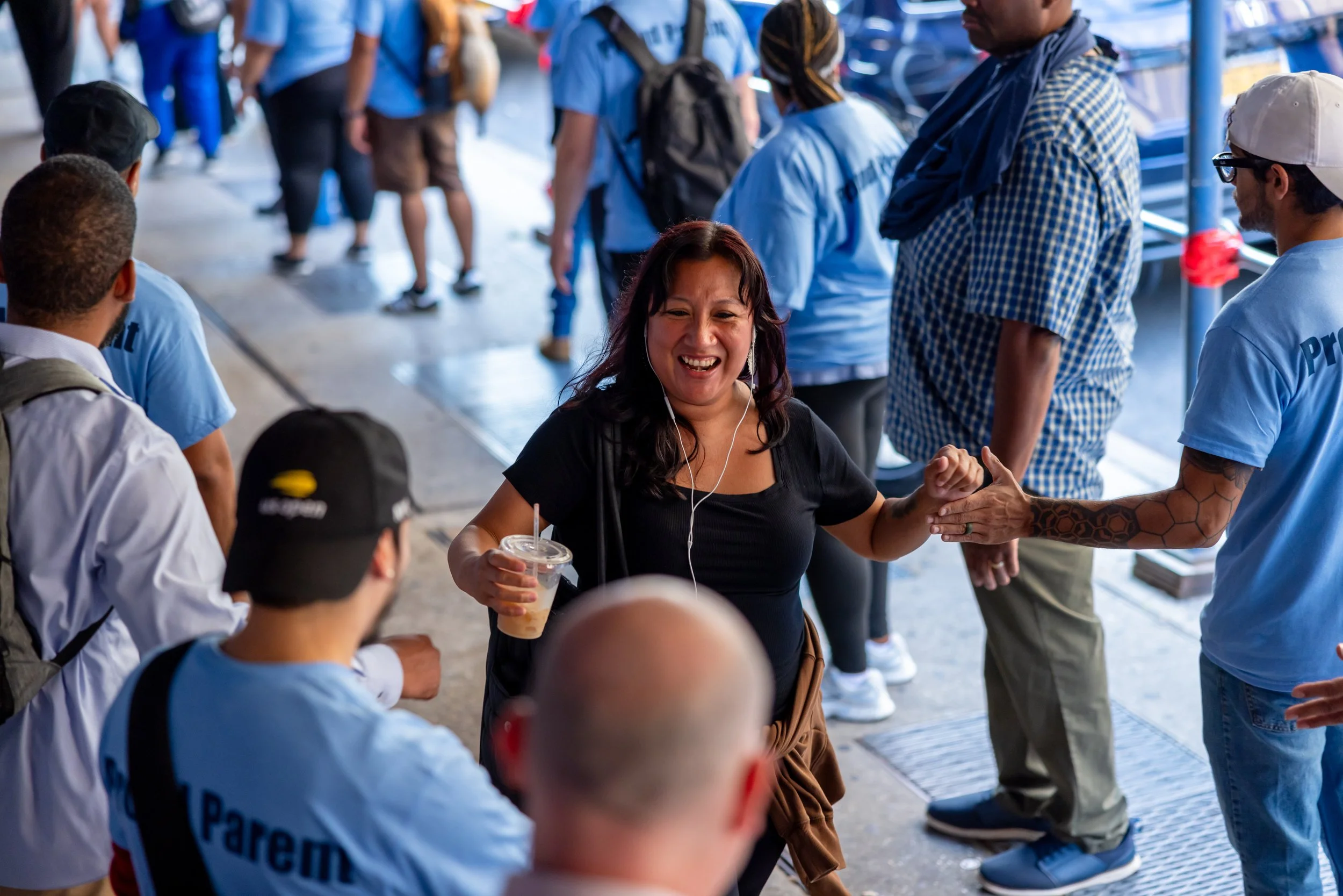 Students get high fives from parents