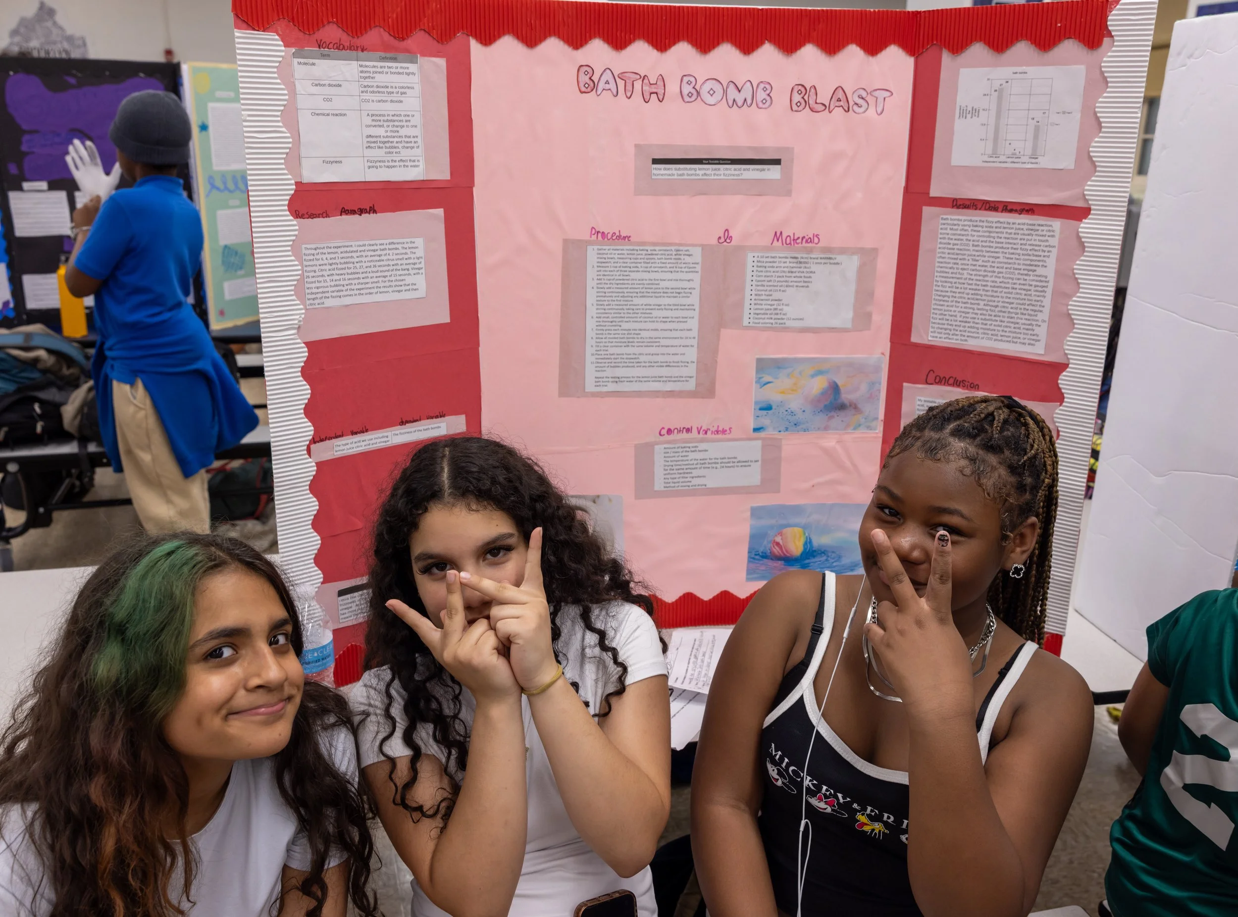 MS 50 students present their science projects