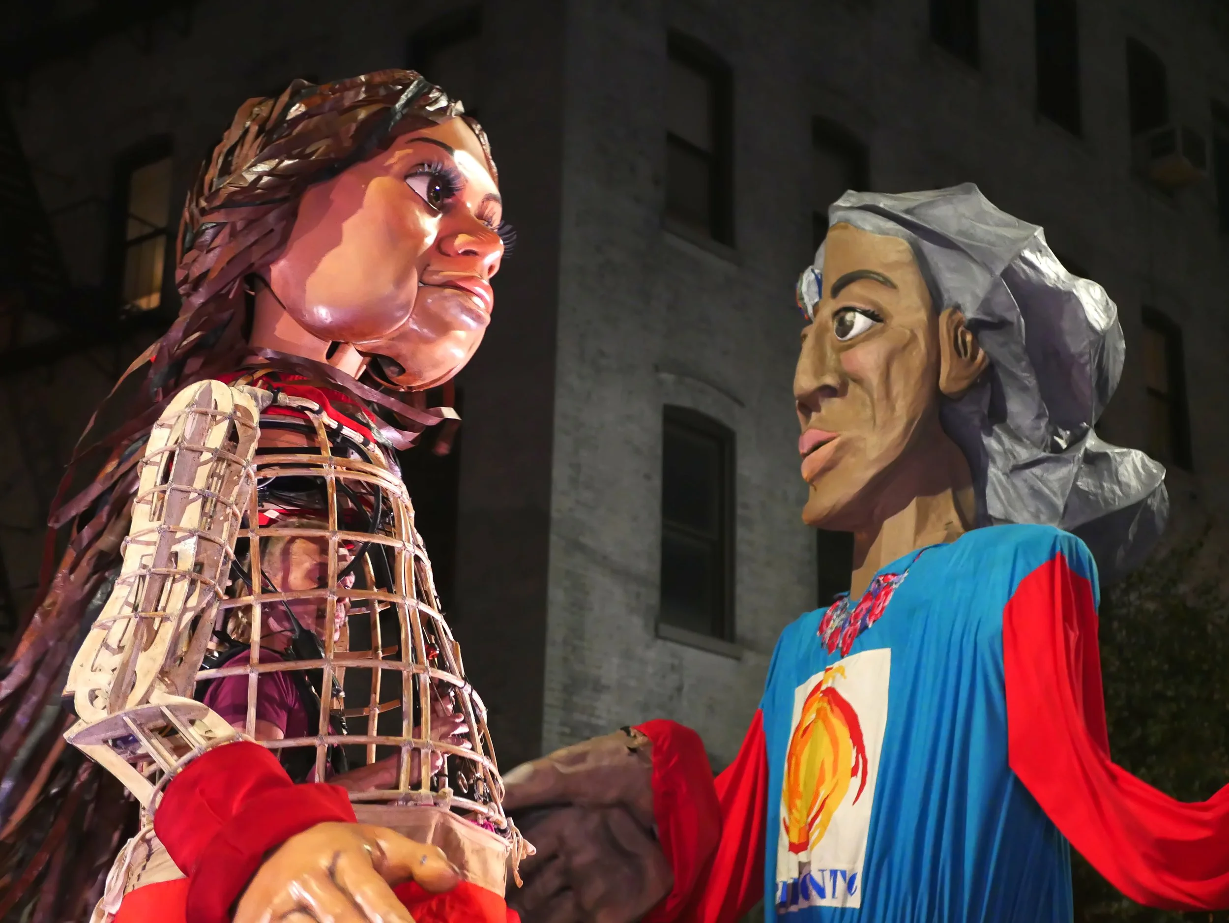 little Ama and madre Tierra interact