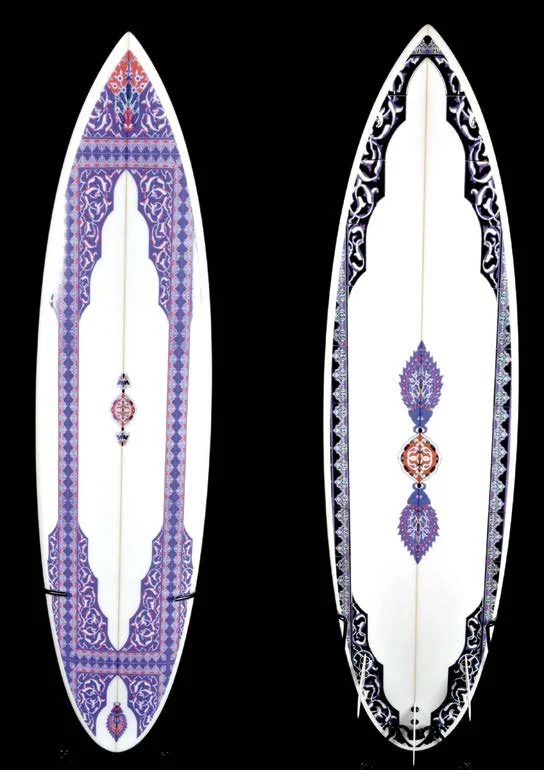 Borderlands
Fiberglass, Carbon Fiber, Stainless Steel, Digital Decal on Polyurethane
213cm x 50cm
$15,000