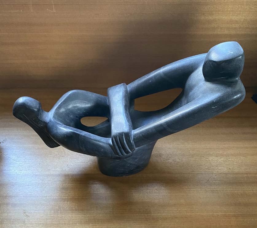 Nahana
Jhiri Calacatta marble
40 x 62 x 26cm
$8,000