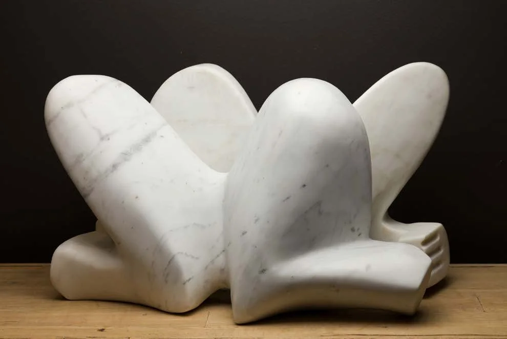 Sahajivana
Jhiri Calacatta Marble
45 x 71 x 40 cms
$ 12,000