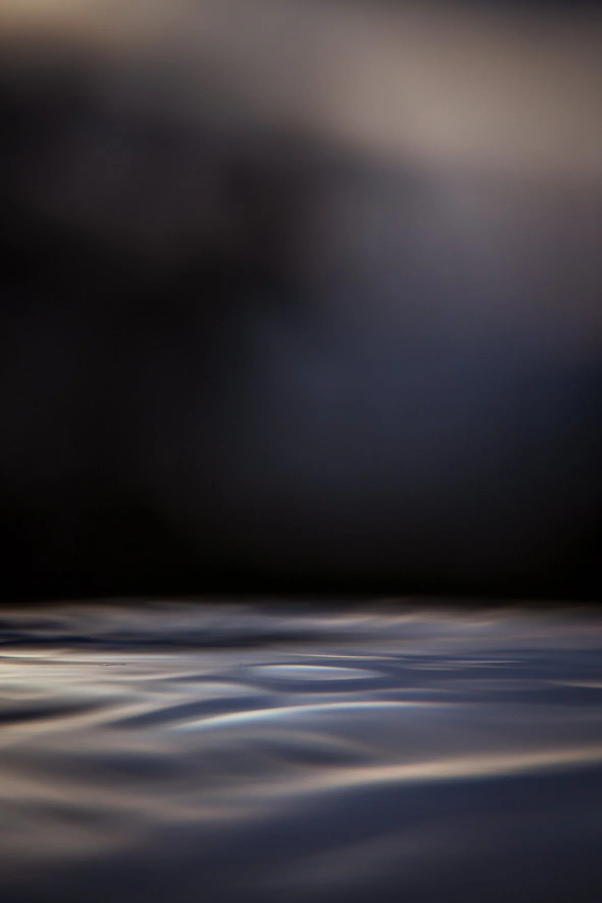 7.09 pm, 3 October 2023
Archival Pigment print on metal - Framed
111 x 74cm Edition of 5
$3,200