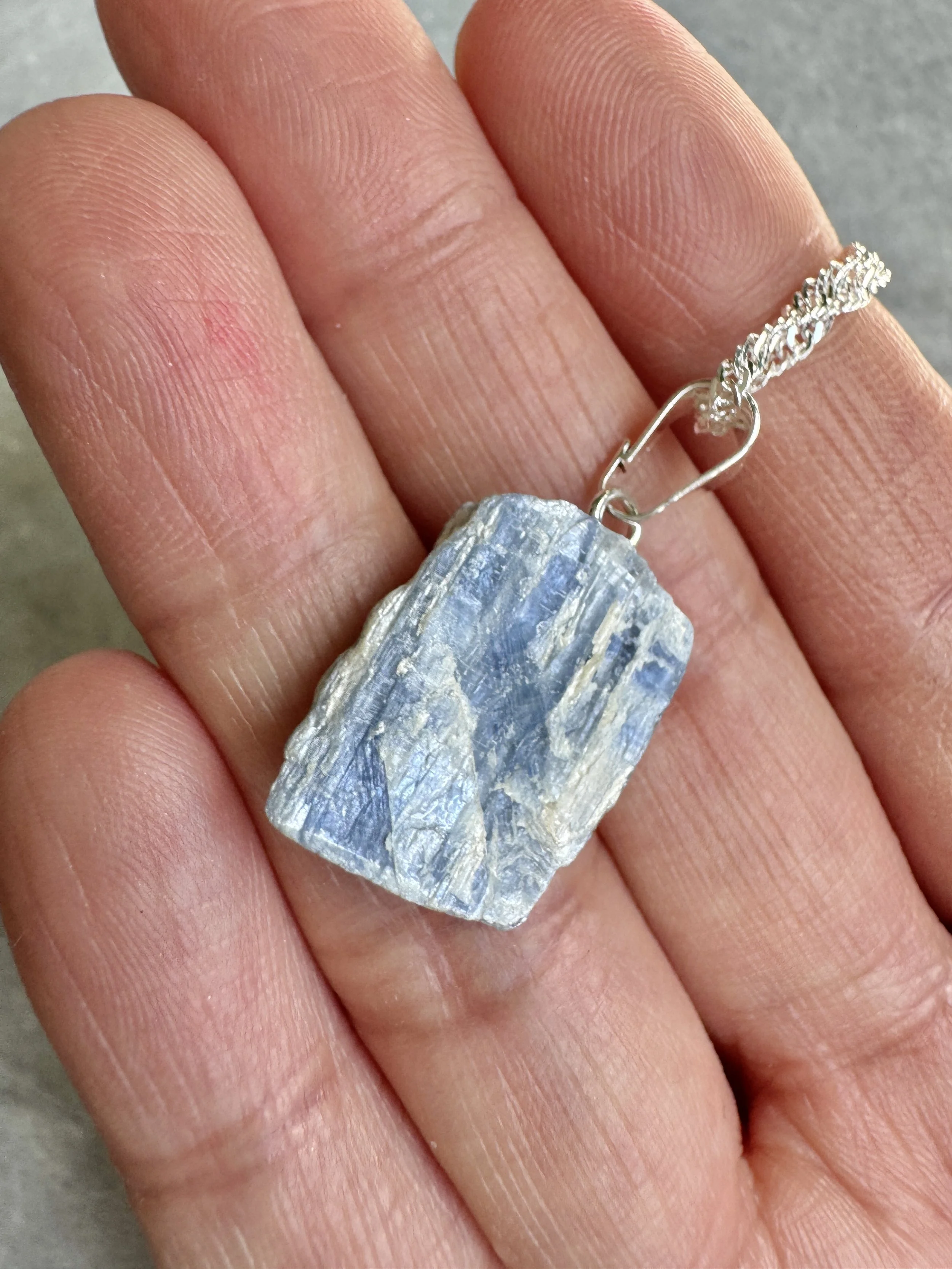 necklace_bluekyanite3.jpg