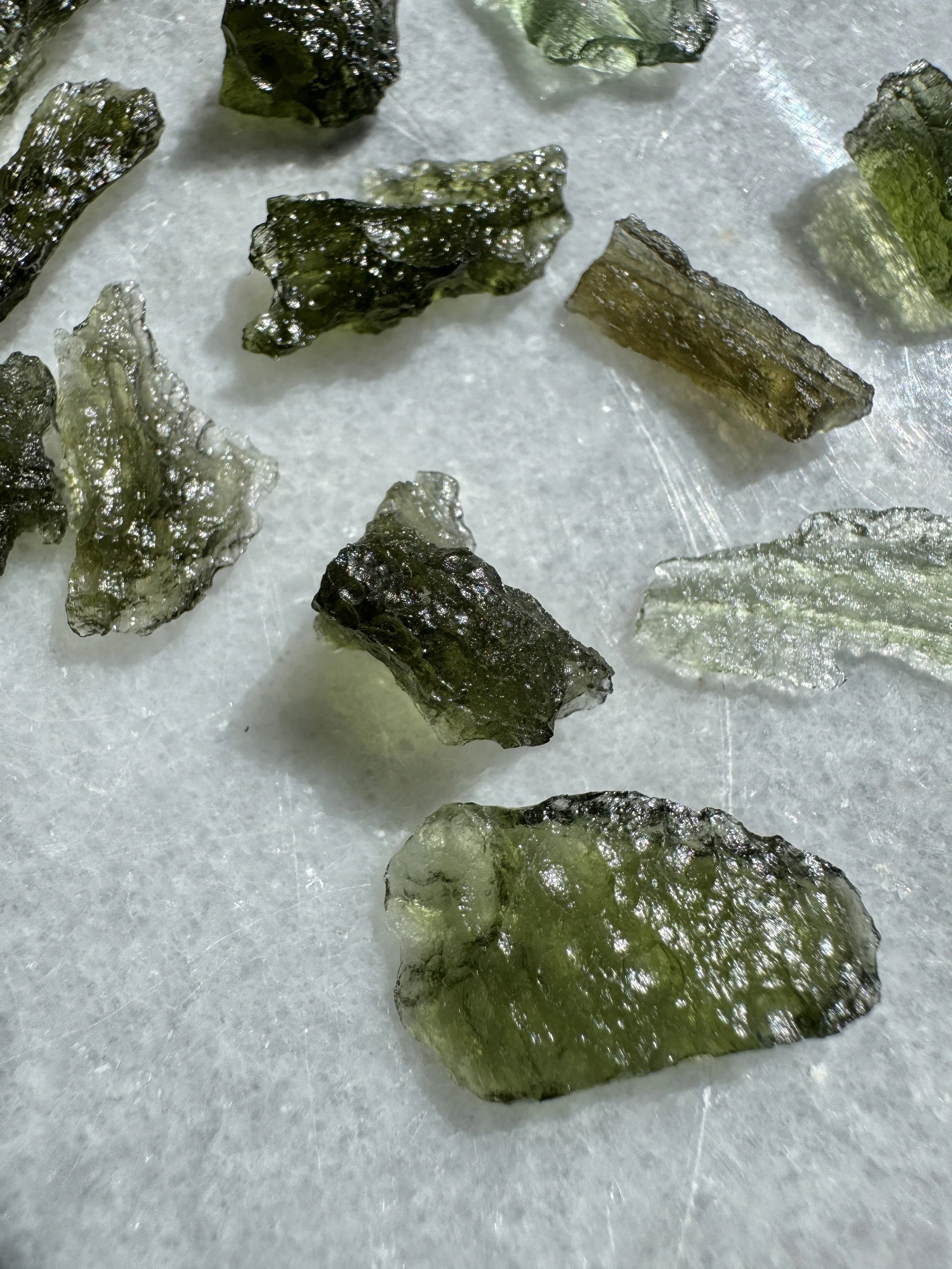 moldavite_minus1gram.jpg