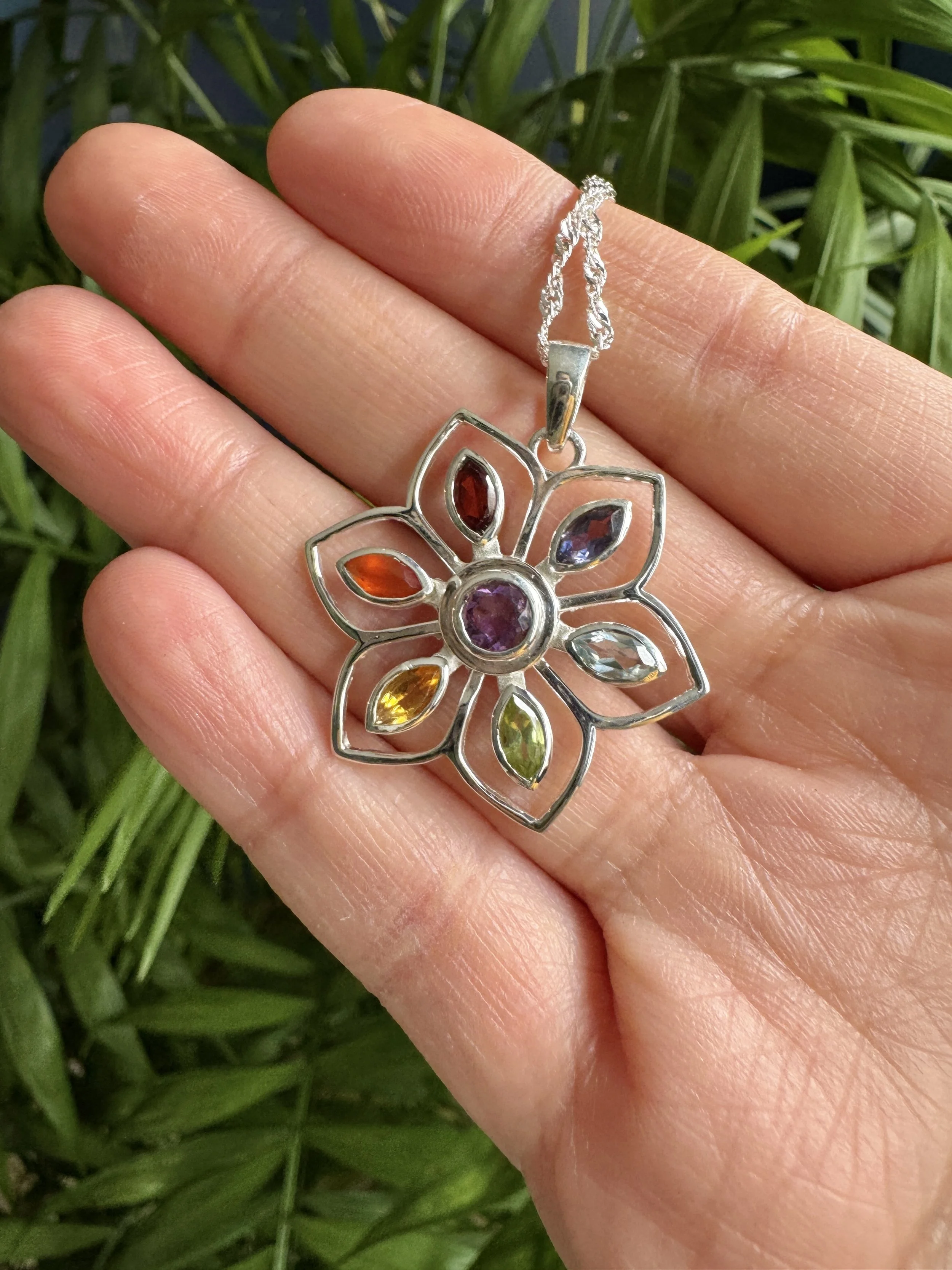 necklace_chakraflower2.jpg