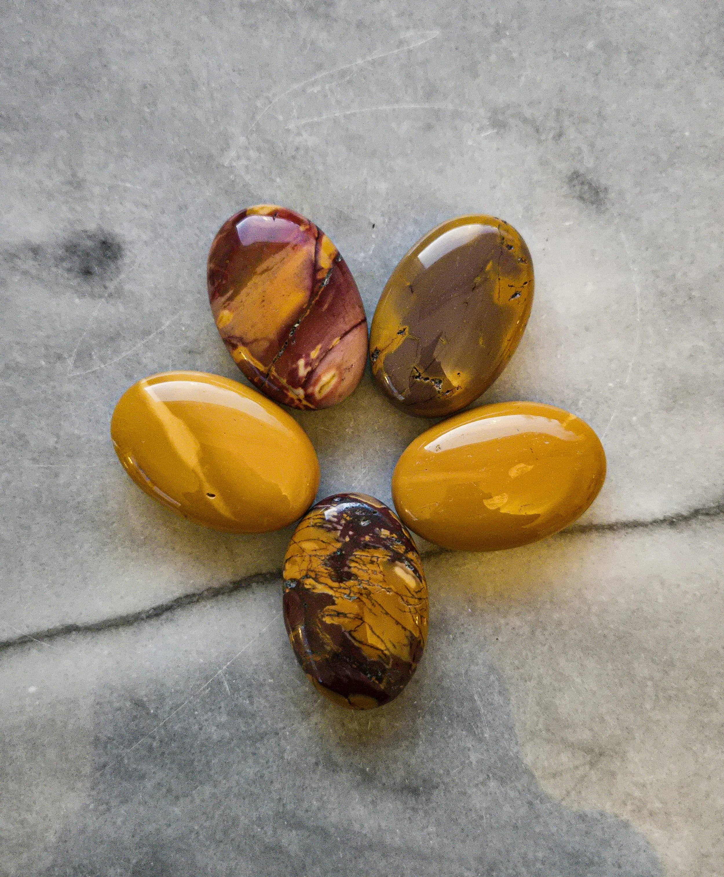 Mookaite Palmstone