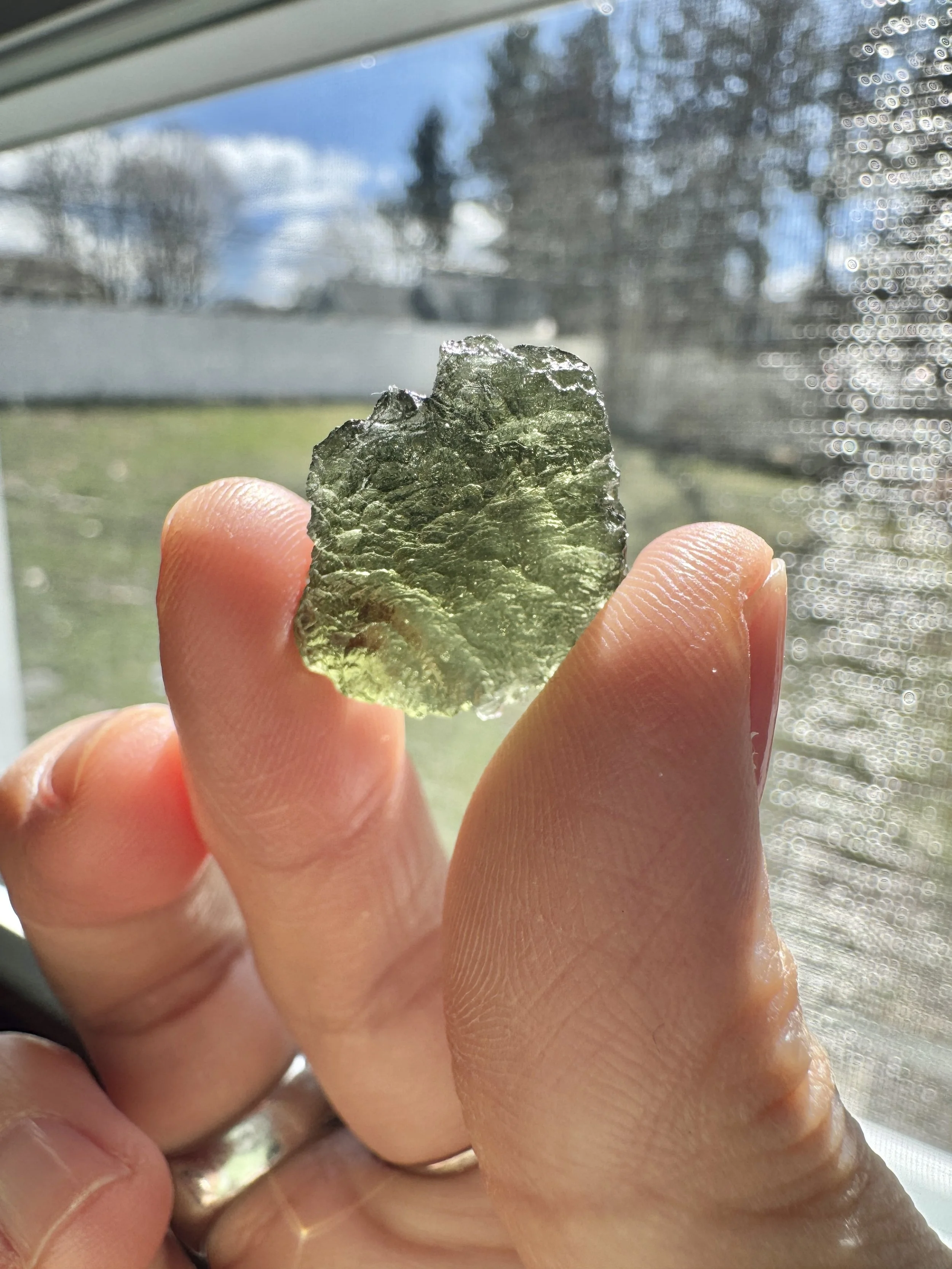 moldavite_3gB_4.jpg