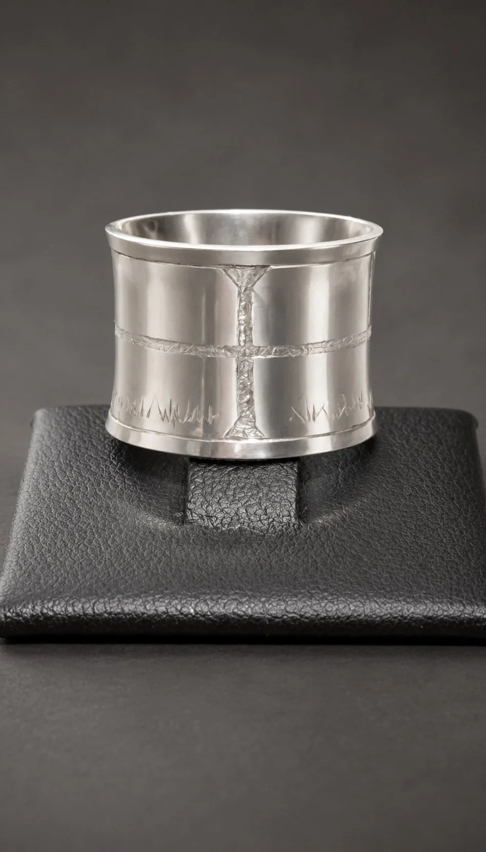 gianni-crow-jewelry-23.jpg