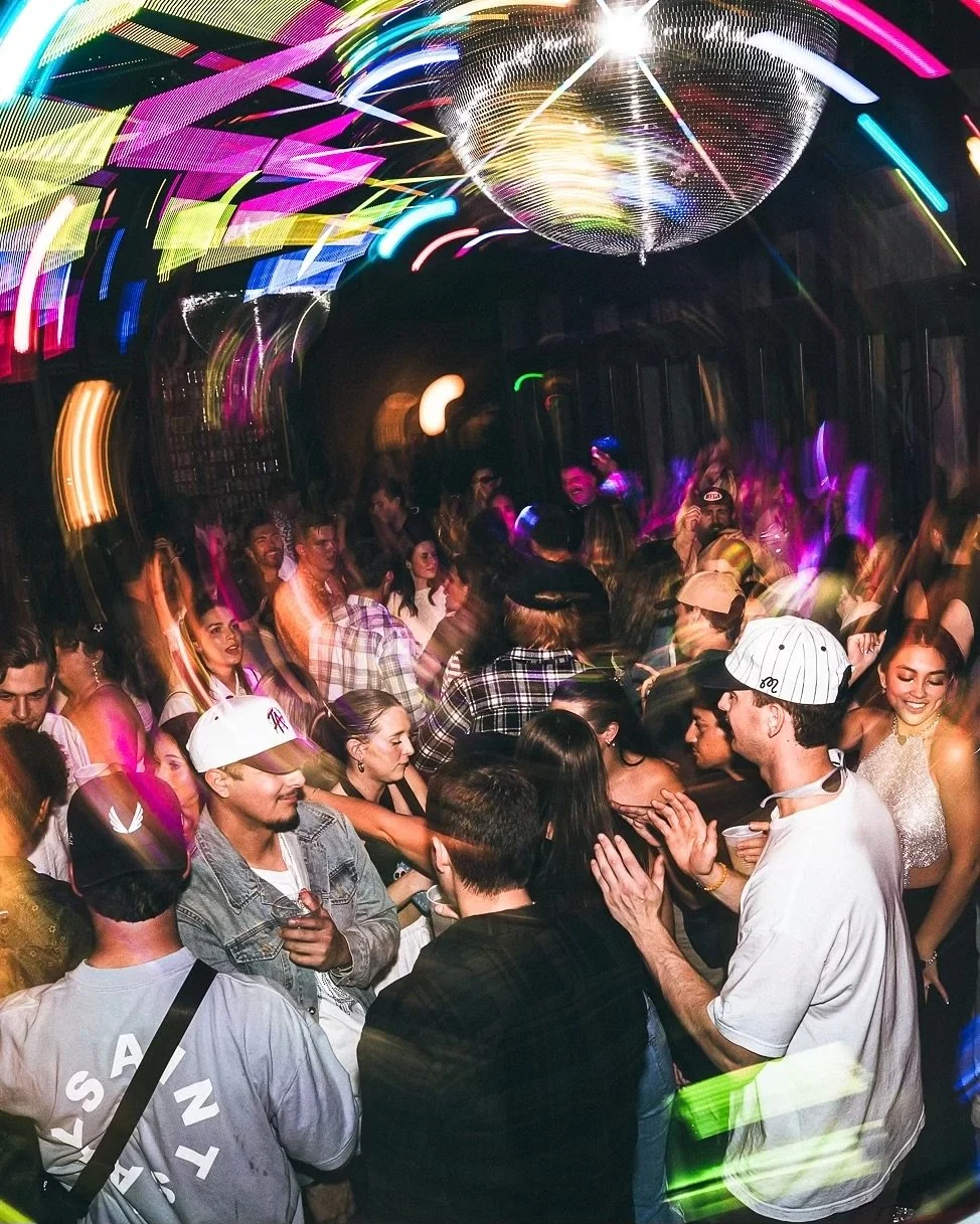 the dance floor is lit, the drinks are flowing, &amp; your table is waiting 🕺💃

groovin&rsquo; 7-late with happy hour from 7-9p

text 619.503.2646&nbsp;&nbsp;to book your VIP spot 🍾