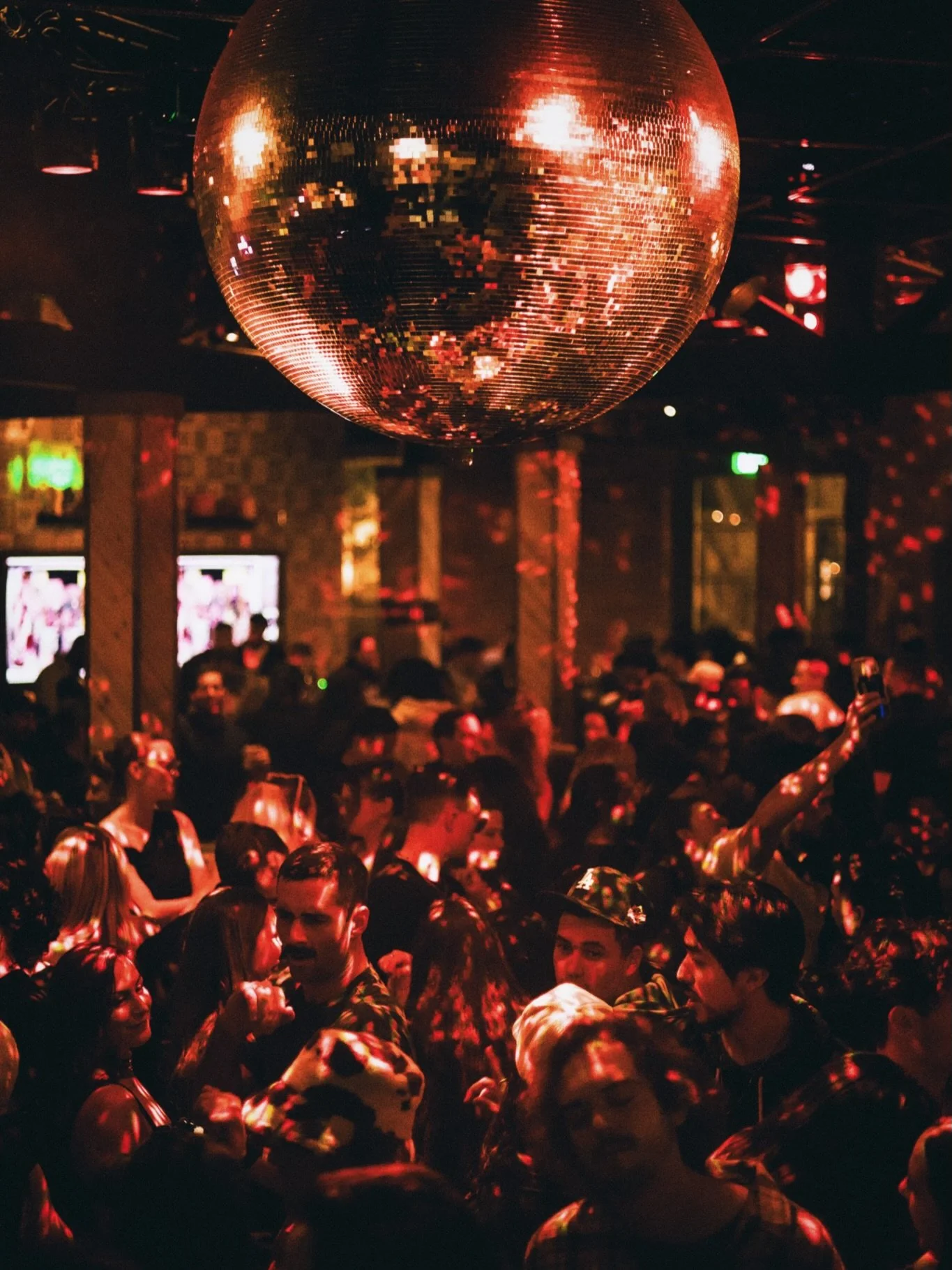 funk on repeat, cocktails flowing, friends in sync 💫

get down with us from 6-late ⭐️ happy hour from 6-8p

text or call 619.403.2646 for table/bottle service reservations 🥂