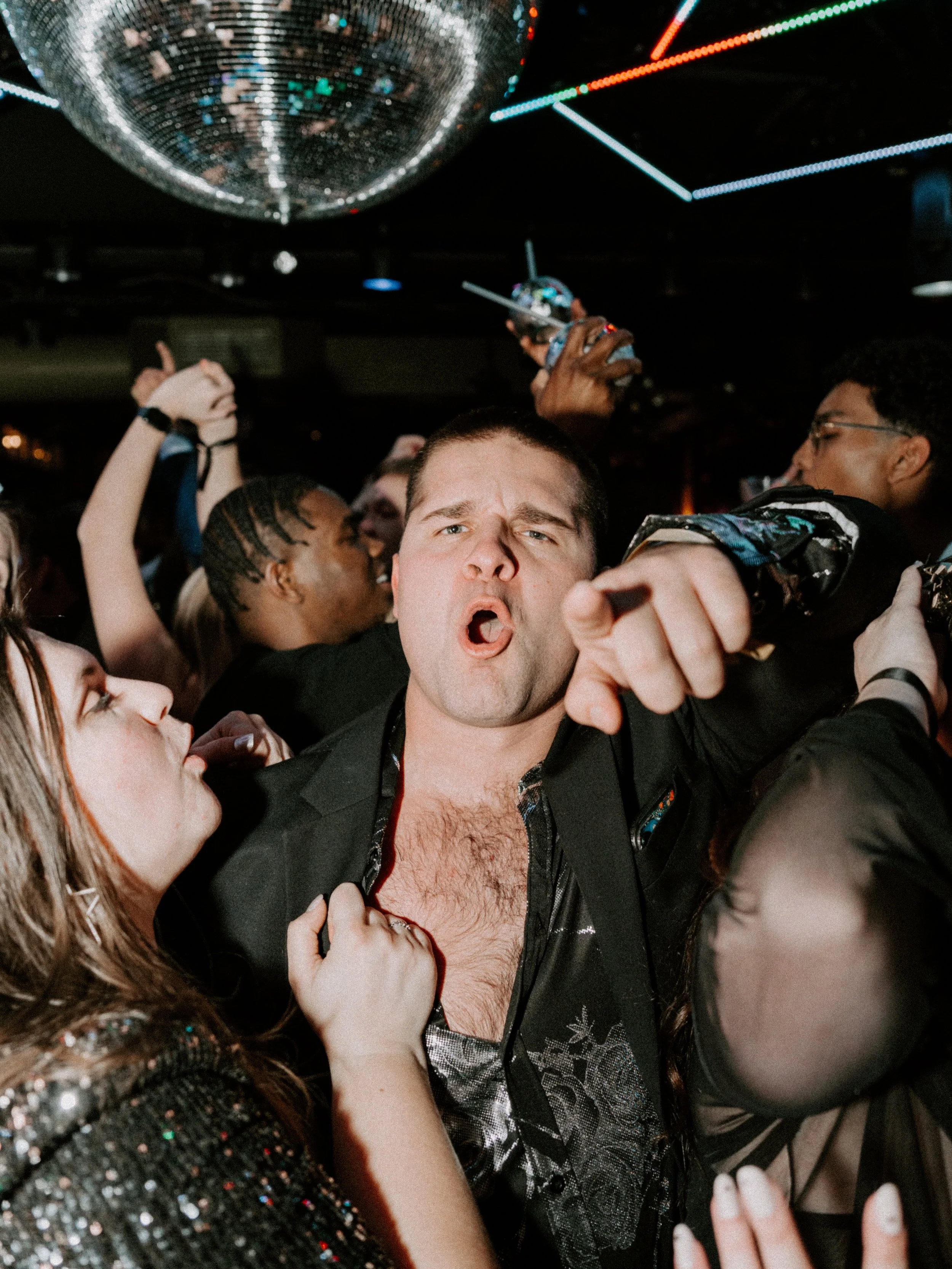 let&rsquo;s groove tonight 🕺 

open 2p-late

music tonight by @machina.mp3 

text 614.800.5067 for bottle service🍾🍾🍾