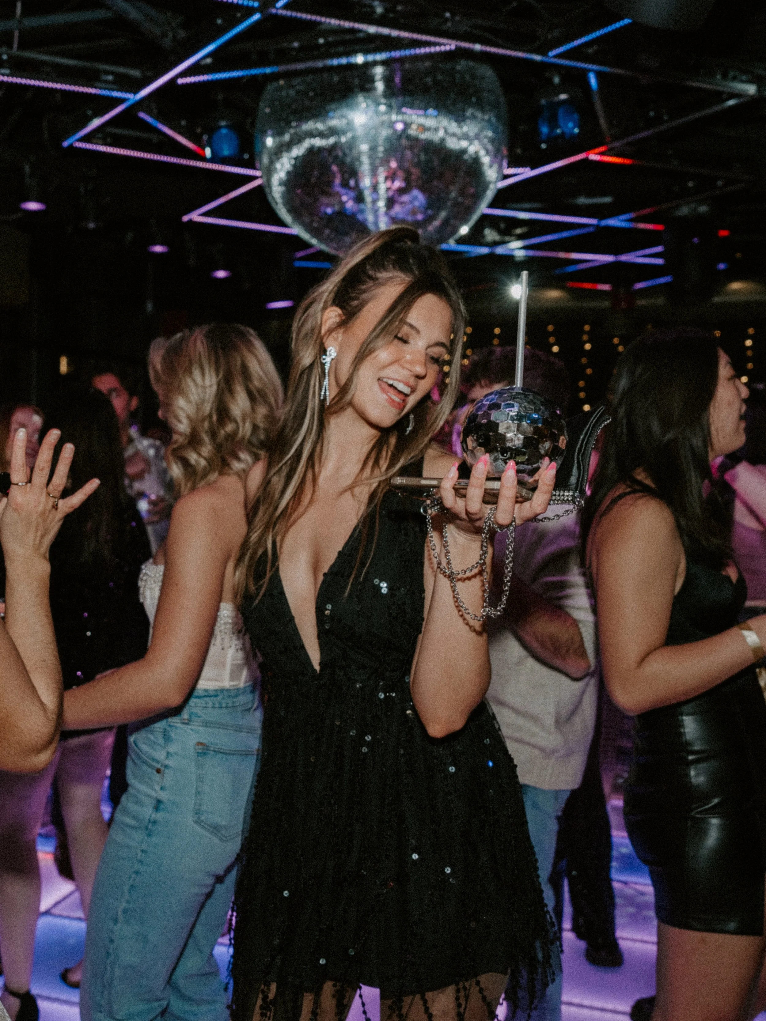 hit the dance floor tonight🕺🍾 

open 2p-late 

music tonight by @kupyd_ with support from @machina.mp3 

we have very limited sections remaining, secure your spot to boogie in VIP while you still can!🍾🍾🍾🍾
