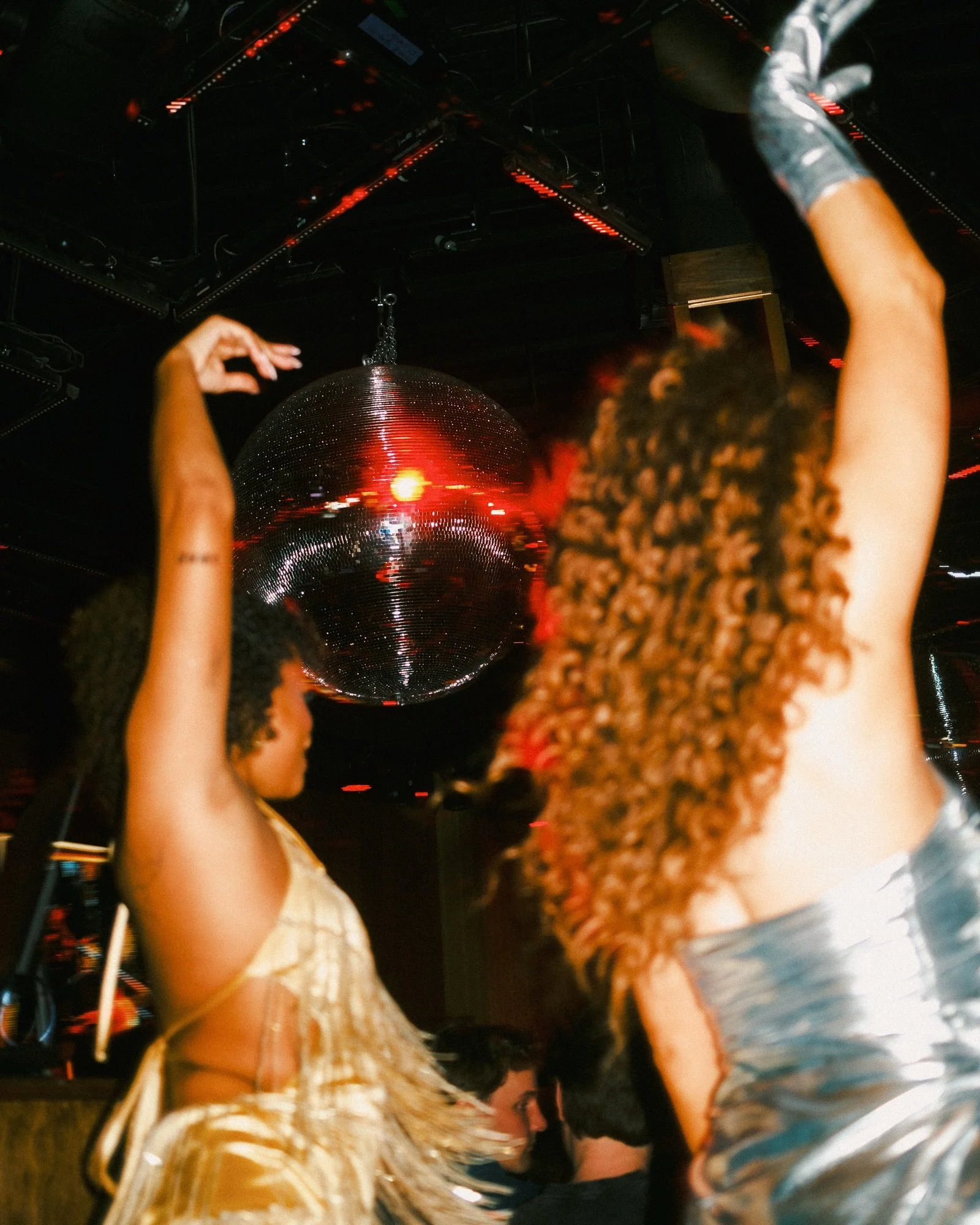 who&rsquo;s ready to boogie with our go-go dancers tonight?! 🕺🪩 join us from 6p-9p for soul train night! 

tell us your dance studio or company for a complimentary welcome cocktail !