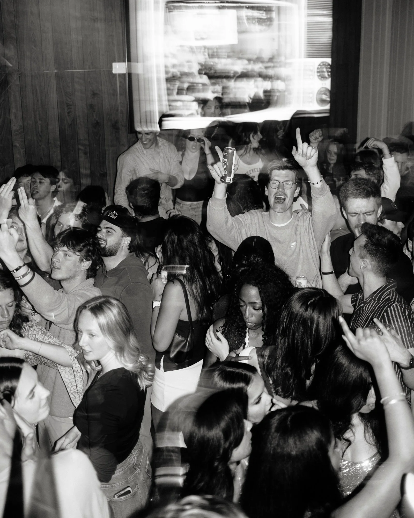 saturday night state of mind 💫 get up and groove from 5p-late ✨