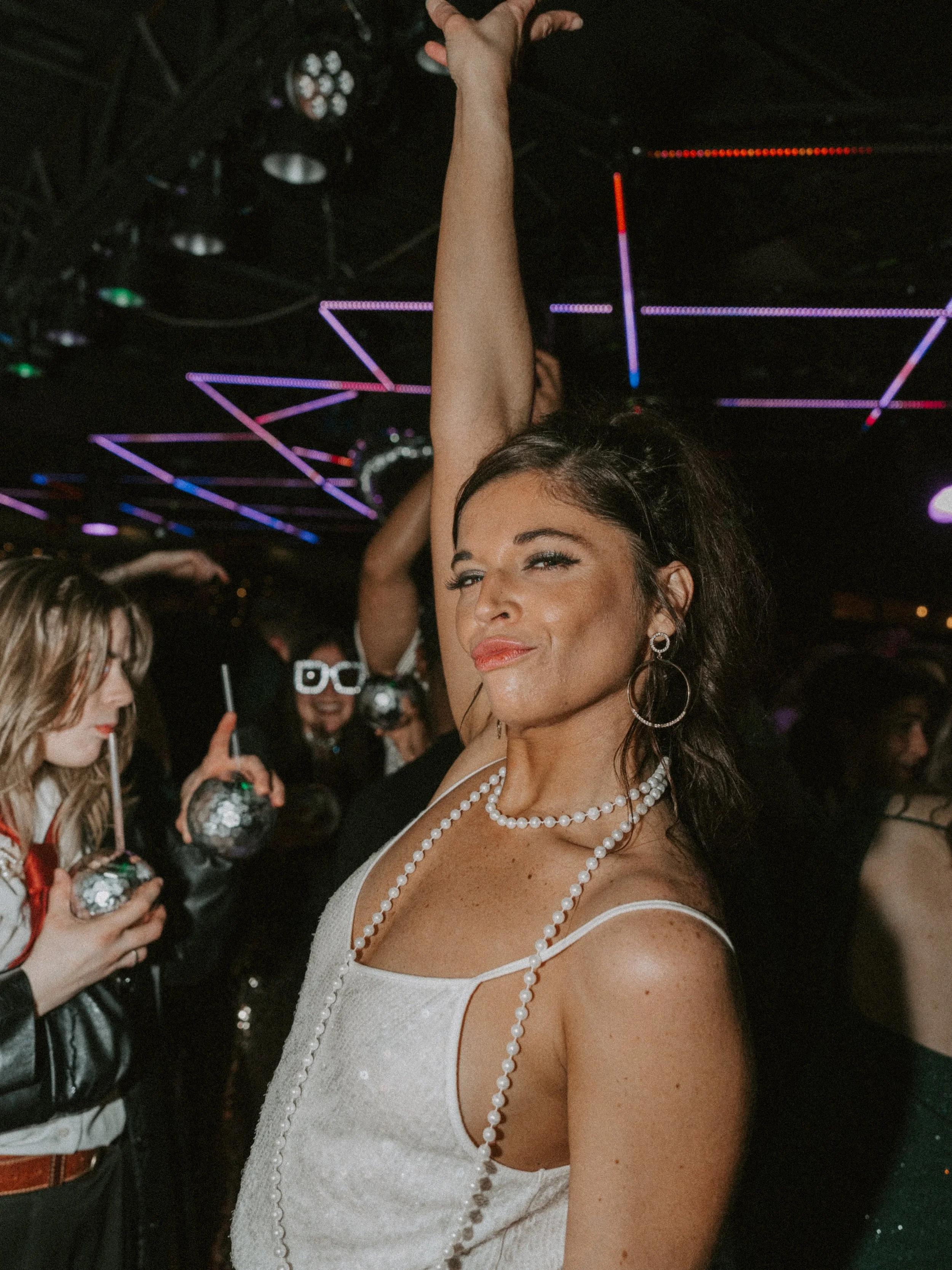time to dance like no one&rsquo;s watching🪩🕺 

open 8pm-late 

music tonight by @machina.mp3 with support from @djscalf_ 

text 614.800.5067 for bottle service🍾🍾🍾