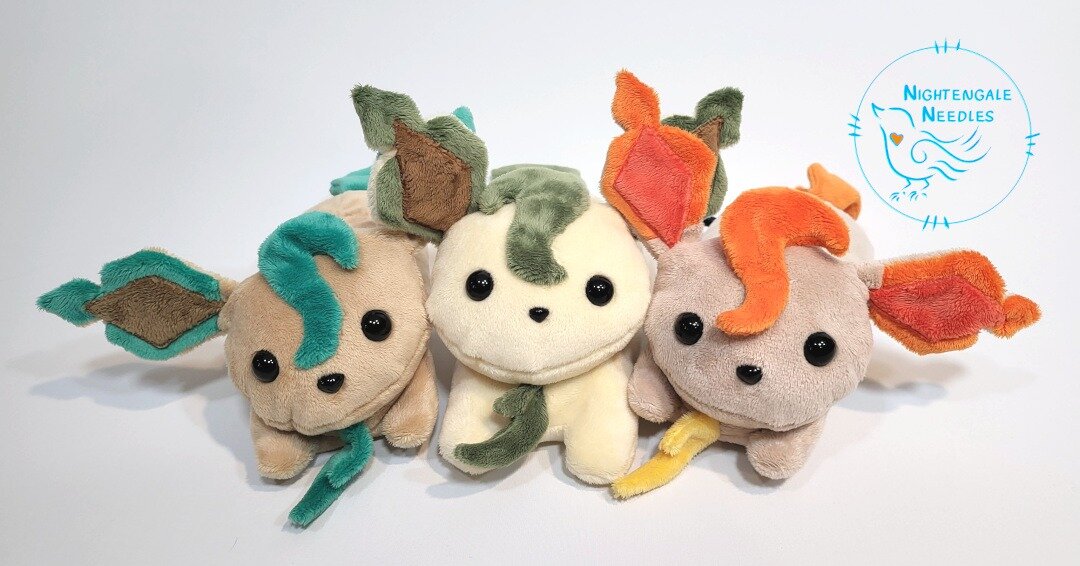 It's autumn for real now, winter's coming fast. Leaves are changing, and so are Leafeons. Leaveons? Well, you know what we mean... The trio are all available on our Etsy, but the special maple leafeon was a commission.