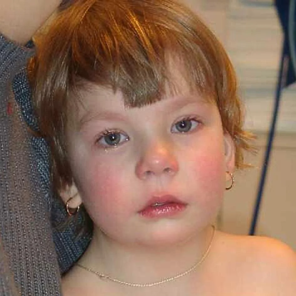 Sojas Weihnachtswunder: Wie ein kleines Mädchen aus Omsk die Herzen in Deutschland berührte