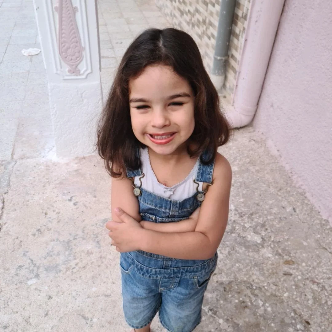 Zaineb ist kaum wiederzuerkennen: gesund und strahlend