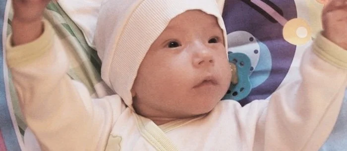Kamilla_im Bettchen 700x376.jpg