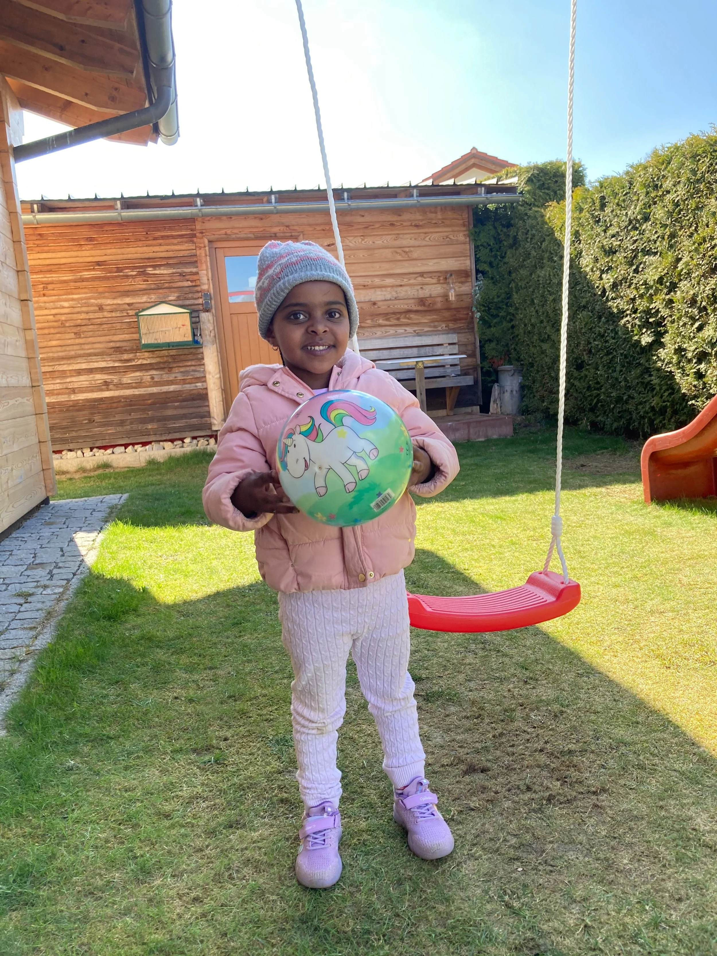 Inzwischen wuchs Fermosi zu einem fröhlichen Mädchen heran