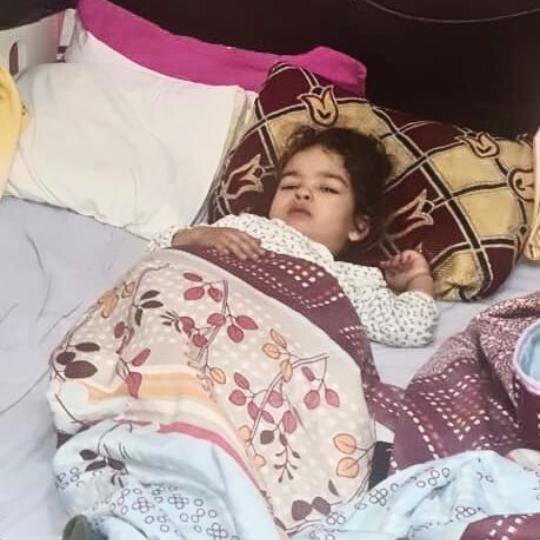 Zaineb ging es oft so schlecht, dass sie nur noch liegen konnte