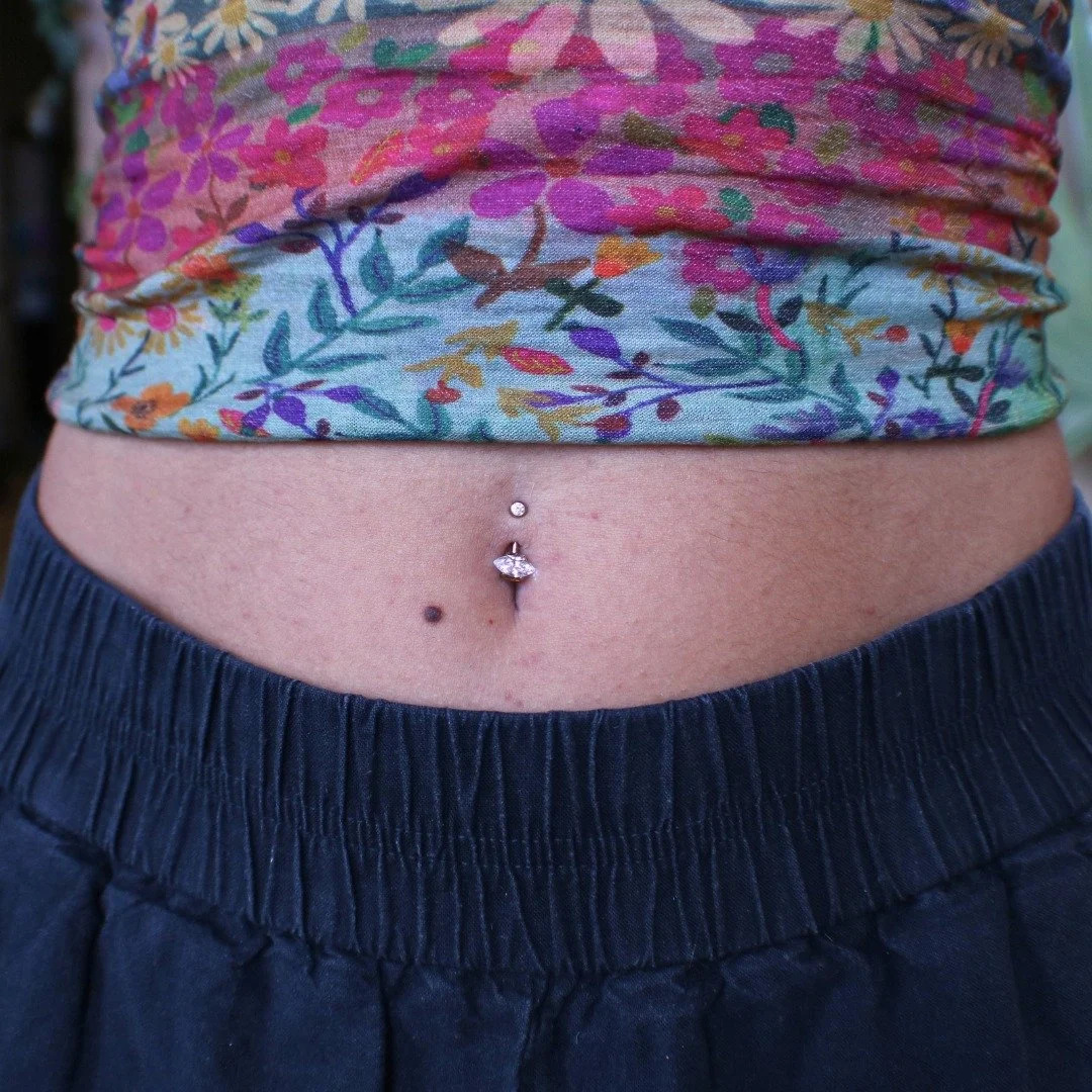 Gabe upgraded this healed navel piercing with some awesome new jewelry!

#safepiercing #legitbodyjewelry #kansascity #kansascitypiercing #kcmo #navelpiercingjewelry #navelpiercing #supernaturalbodypiercing