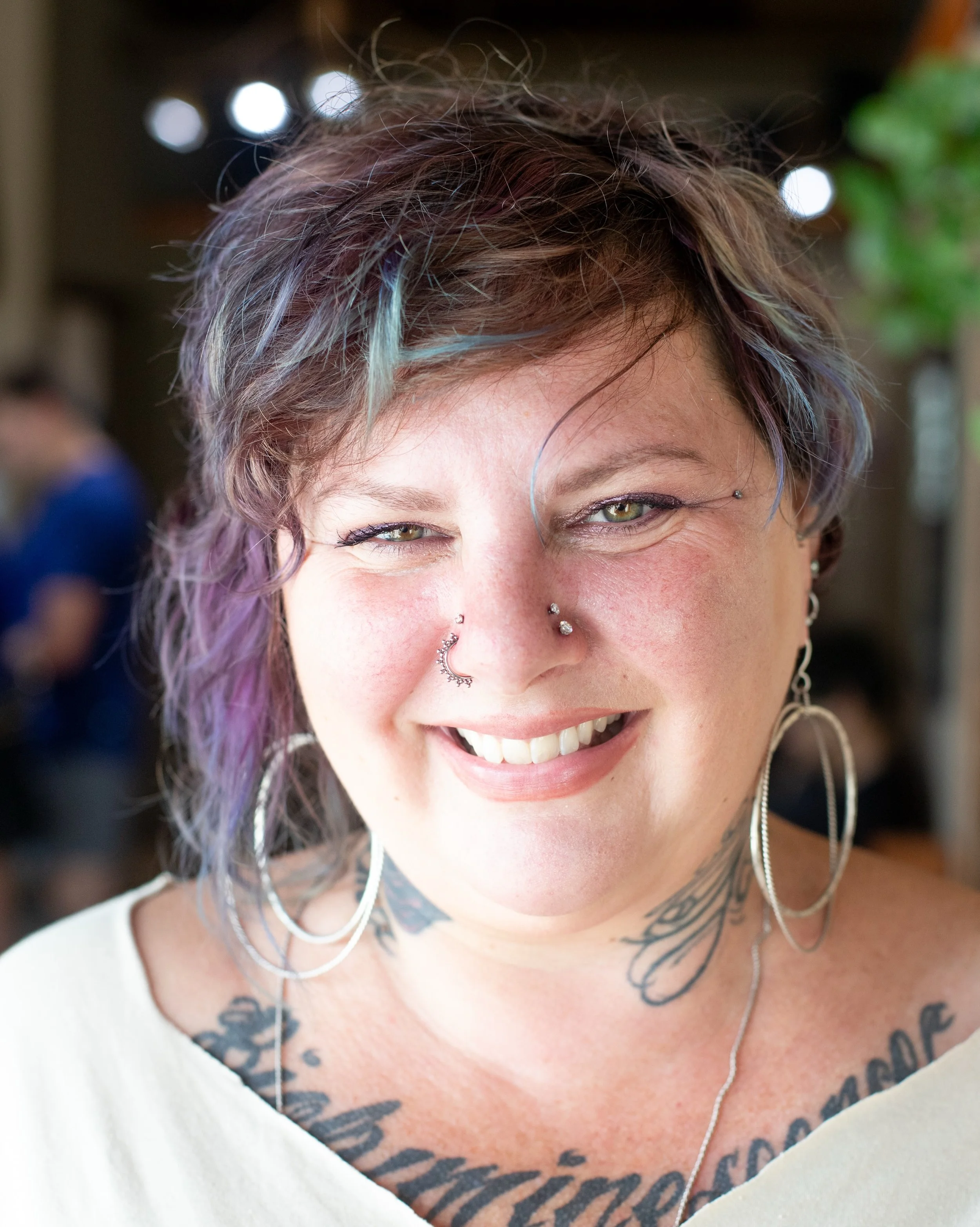 Casey slayed these high nostrils, as always! 

#freshpiercings #safepiercing #legitbodyjewelry #highnostril