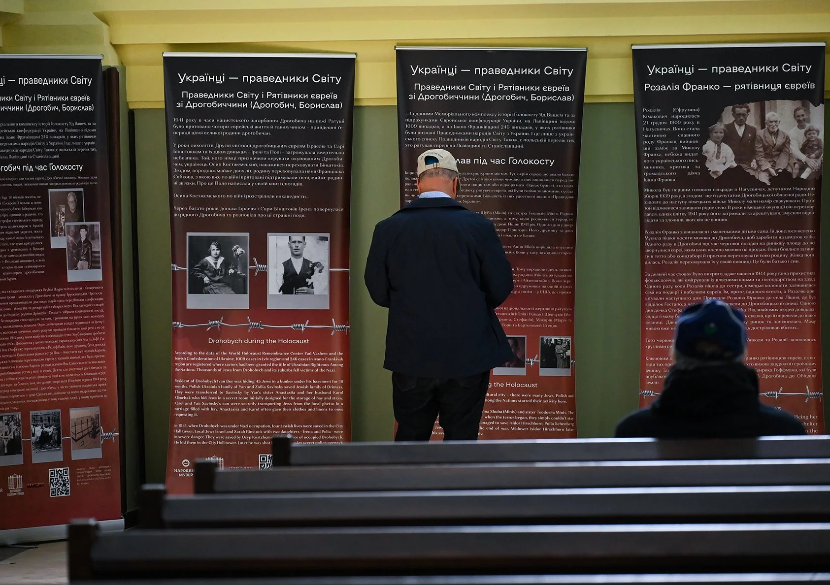 DSC_4930 copy 72dpi.jpg
