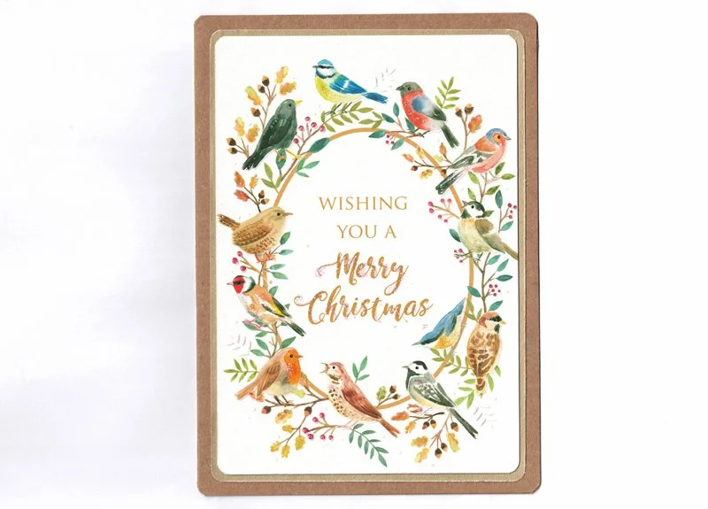 C0141_various_birds_on_wreath_800.jpg