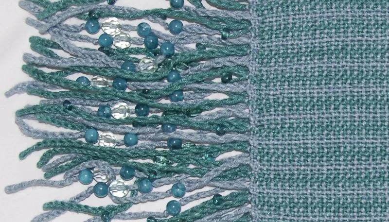 9015_green_turquoise_bead_tassle_scarf.jpg