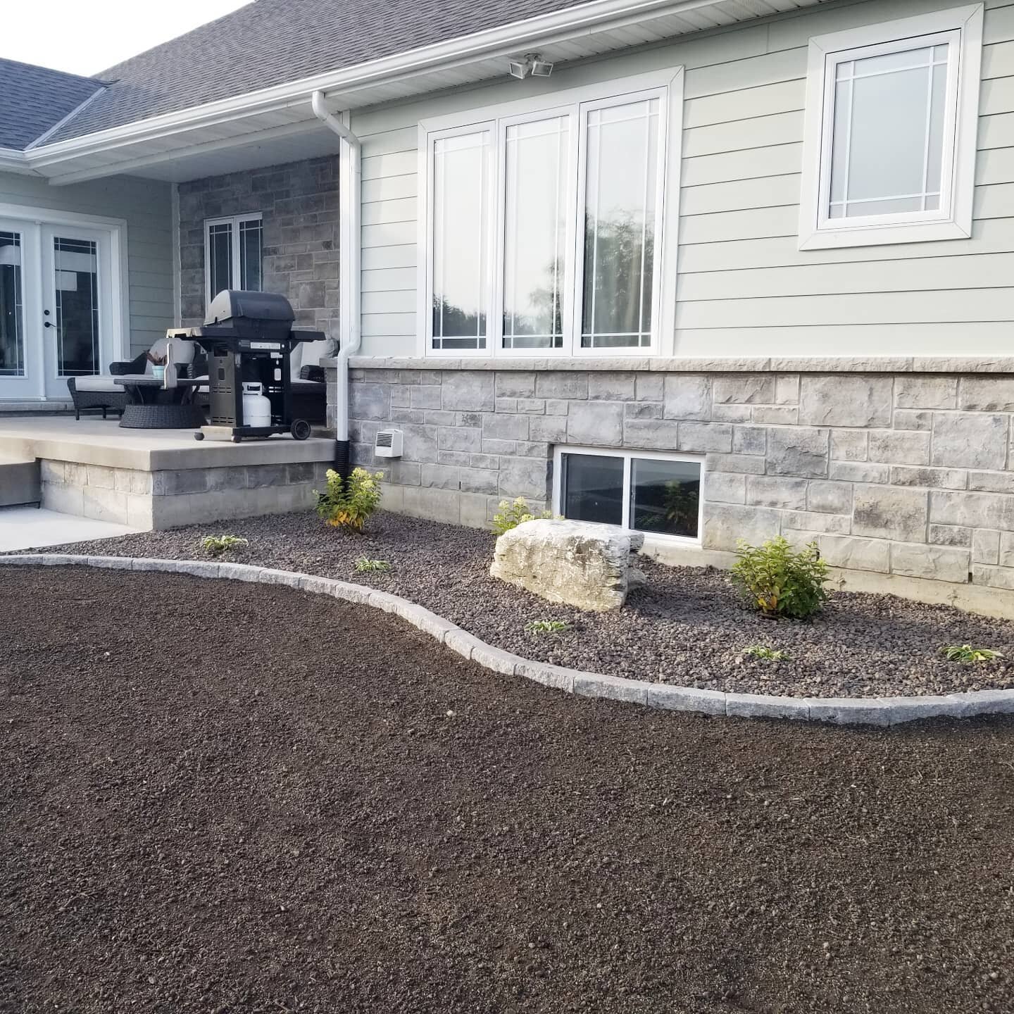 Here are the final pictures from the McArthur house. 

They were such a great family to work with, and we were so happy to help them transform their backyard for them and their 6 children. 

New concrete patio off back steps (gazebo coming soon), con