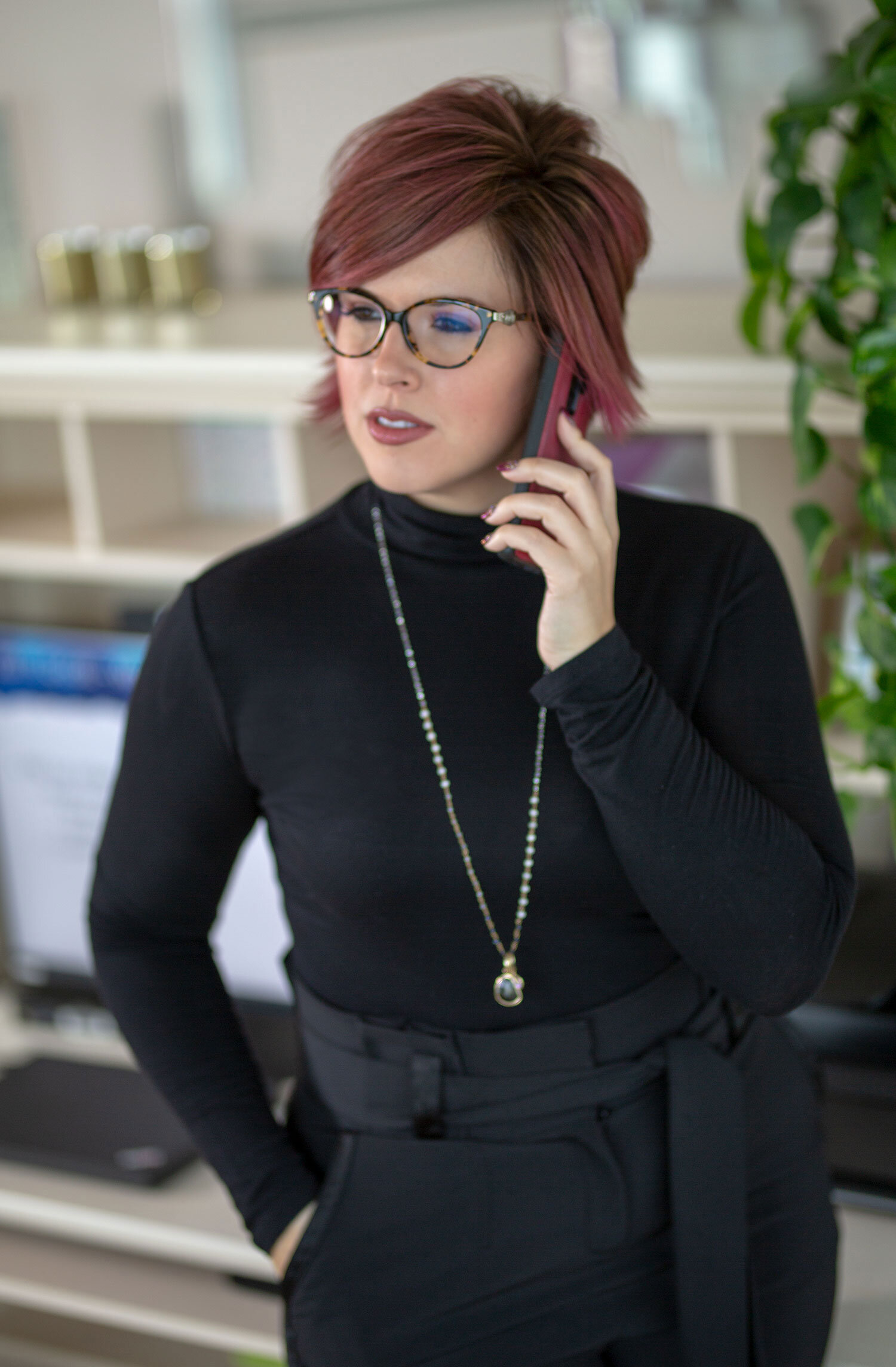 environmental-headshot-of-holly-mueller-of-holly-m-communications.jpg
