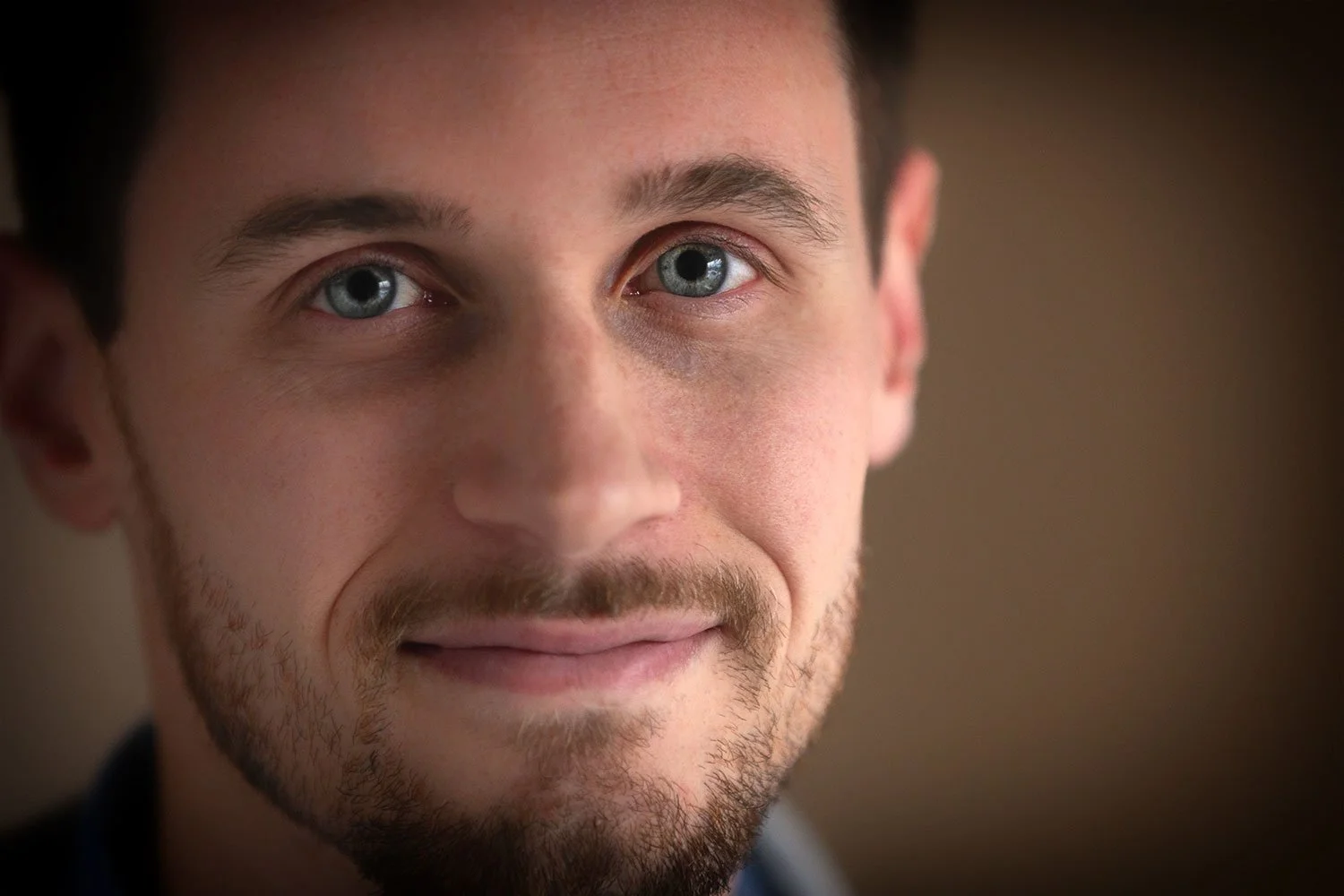 blue-eyes-natural-light-window-portrait.jpg