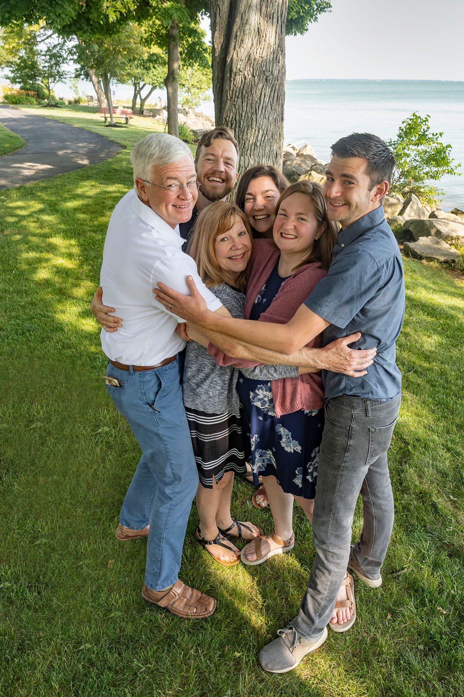 family-hug---795A8638-copy.jpg