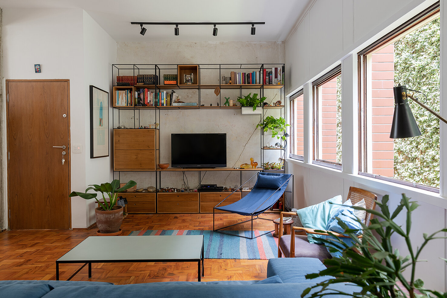 APARTAMENTO TODO ABERTO LUZ NATURAL JANELAS GRANDES-4.jpg