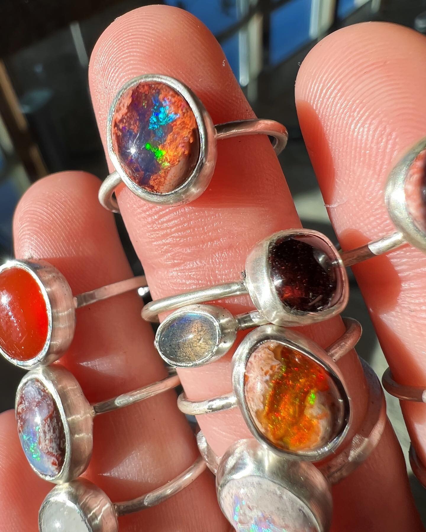 Polishing the first batch of new rings! I'll also have a few earrings and pendants with mexican fire opal ❤️&zwj;🔥✨ 

This Friday the 14th! 5pm est 

(these are all unpolished in the pictures. more photos coming this week of the new collection!)

#m