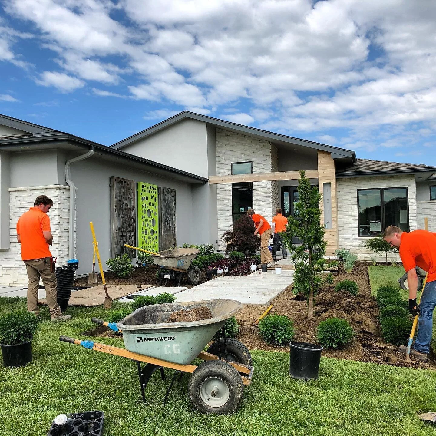 As we get back into the school year, you might find yourself needing some extra help for landscape projects. @canopygardens in Elkhorn is one of my local favorites who do it all! 

Whether you need help in the design, building, or maintaining of your