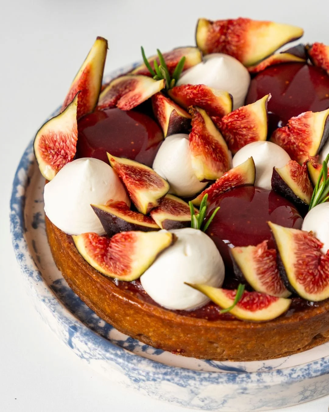 La rentr&eacute;e est l&agrave;&hellip; et les figues font leur grand retour !
Elle ne se pr&eacute;sente plus : notre incontournable Tarte Figue Romarin revient tout en douceur. Une cr&eacute;ation de saison qui marie la rondeur de la figue fra&icir