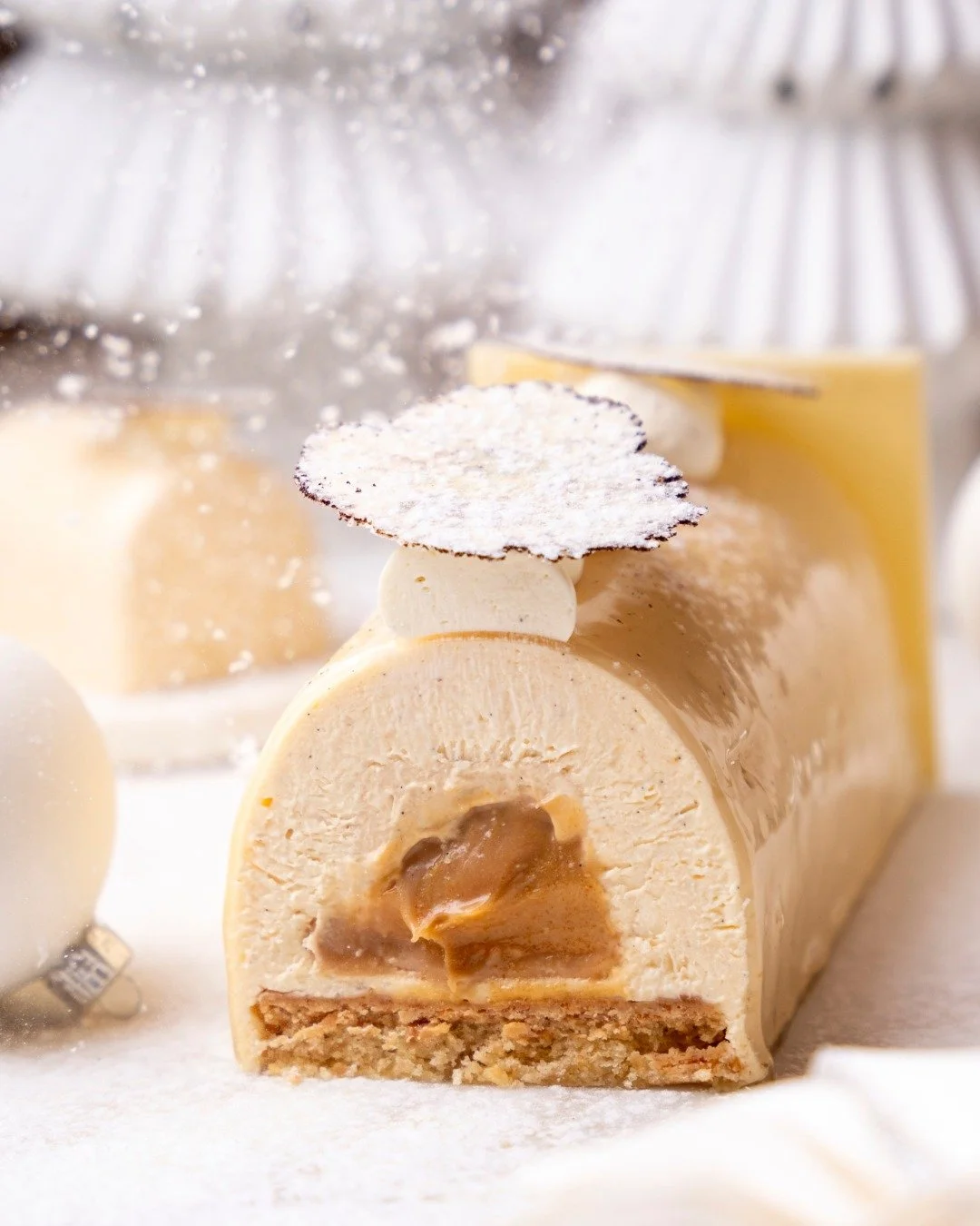 🪐✨ D&eacute;couvrez la b&ucirc;che Voie Lact&eacute;e &mdash; l&rsquo;&eacute;toile gourmande de vos f&ecirc;tes ! ✨🪐

Plongez dans un voyage sensoriel o&ugrave; la vanille de Madagascar (@norohyvanille) rencontre la cardamome brune du Vietnam, pou