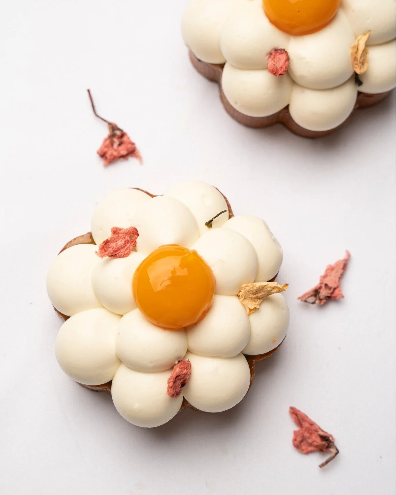 La Madame R&ecirc;ve fait son grand retour ! 🥭

En attendant la nouvelle carte, nous avons choisi de remettre &agrave; l&rsquo;honneur une tarte que nous aimons particuli&egrave;rement : la tarte Madame R&ecirc;ve.
 
Une cr&eacute;ation d&eacute;lic