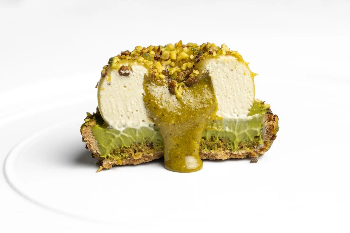 tarte-matcha-pistache-decoupe-jojo-and-co.jpg