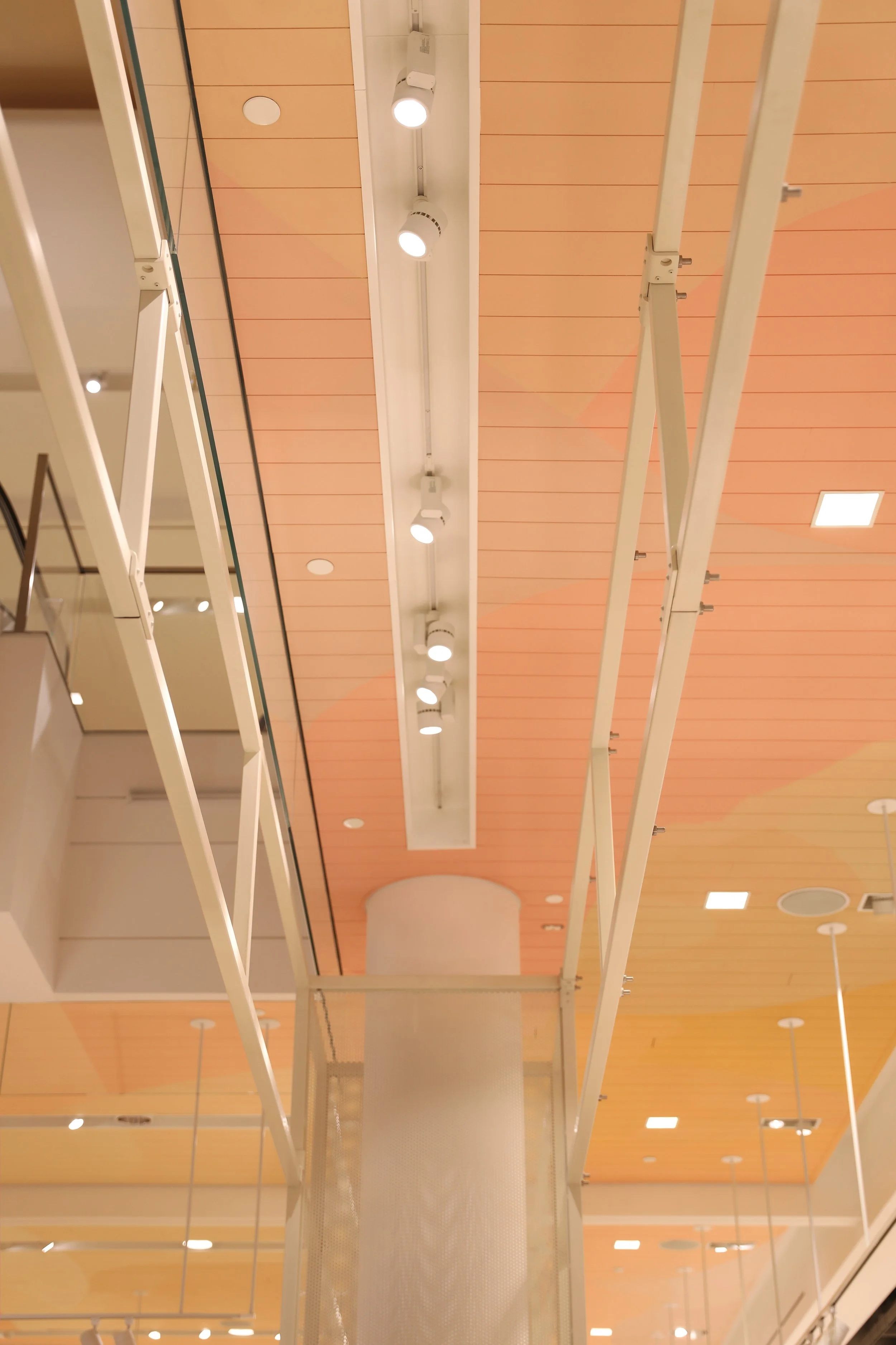 Simons Yorkdale - Nelio Mural - 06.jpg