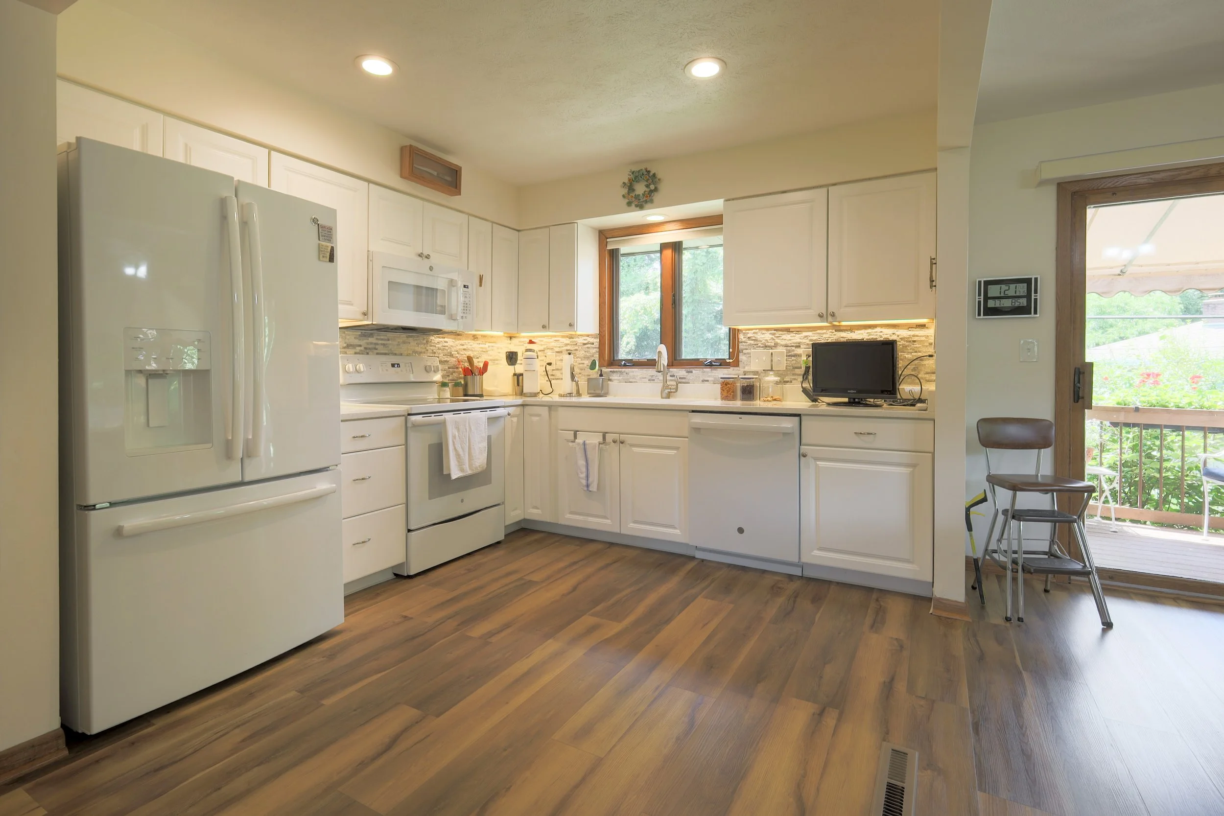 SIENA_Duplex_Kitchen-1_0715.jpg