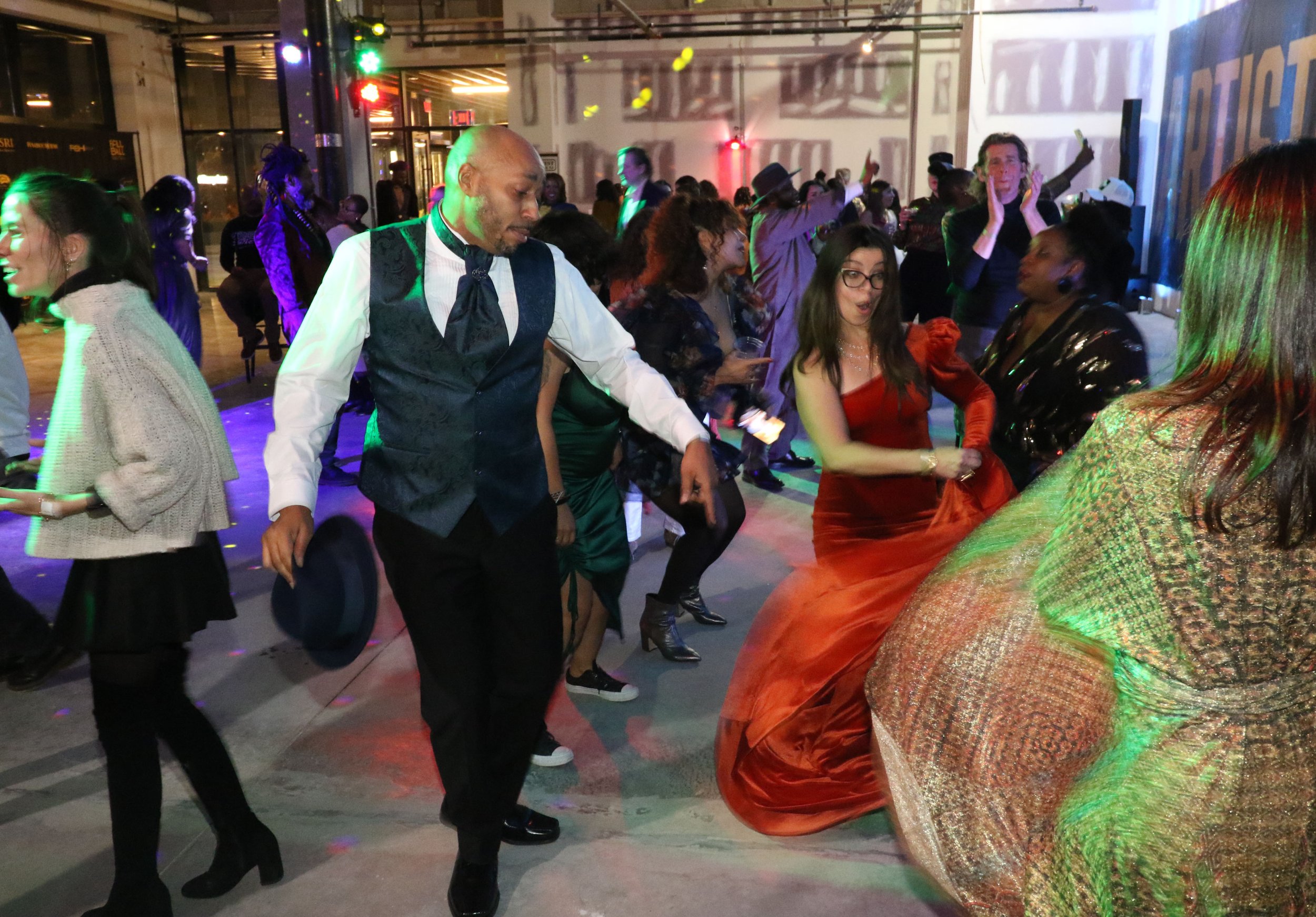 2023FALLBALL_DancePost(11.20.23)-05.jpg