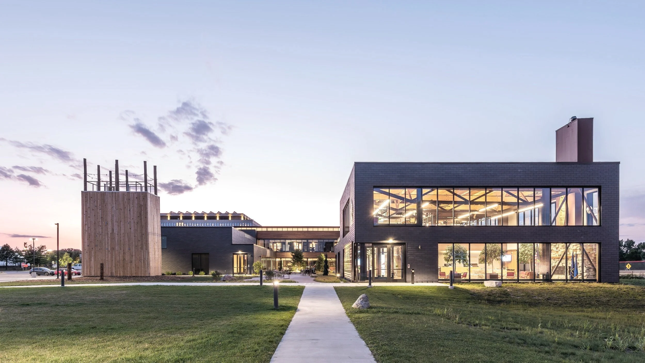 Leadership-Center-2019-Large-13_projectpage.jpg