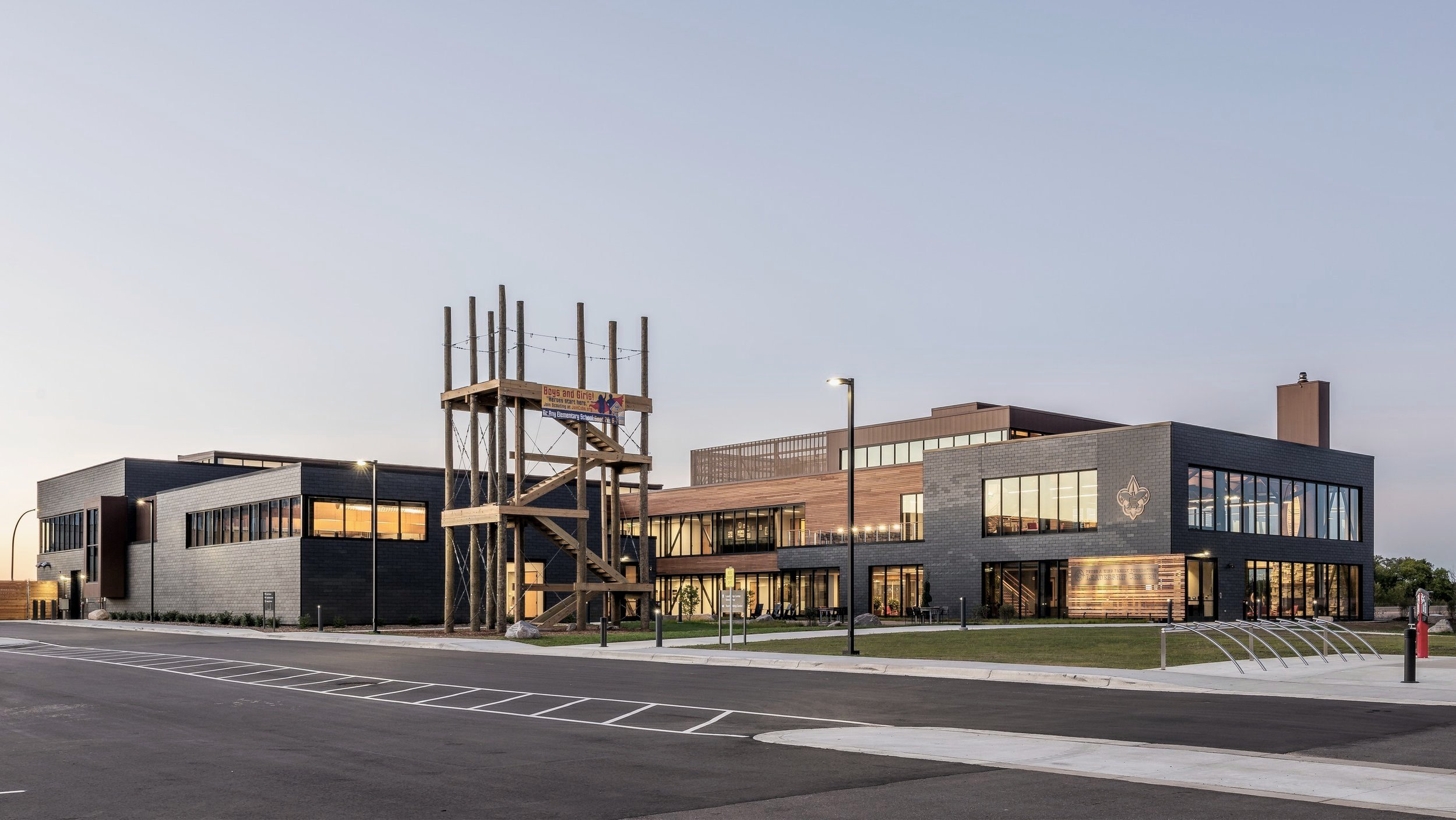Leadership-Center-19-Large_projectpage.jpg